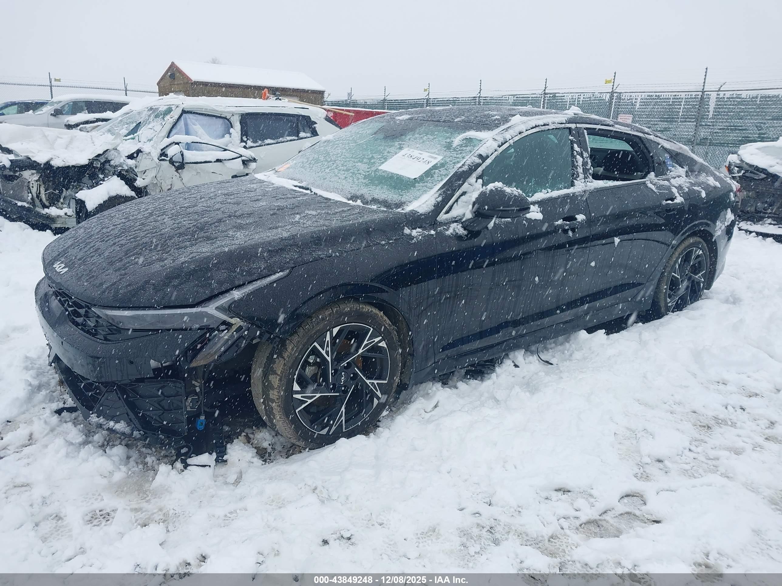 KIA K5 image 2