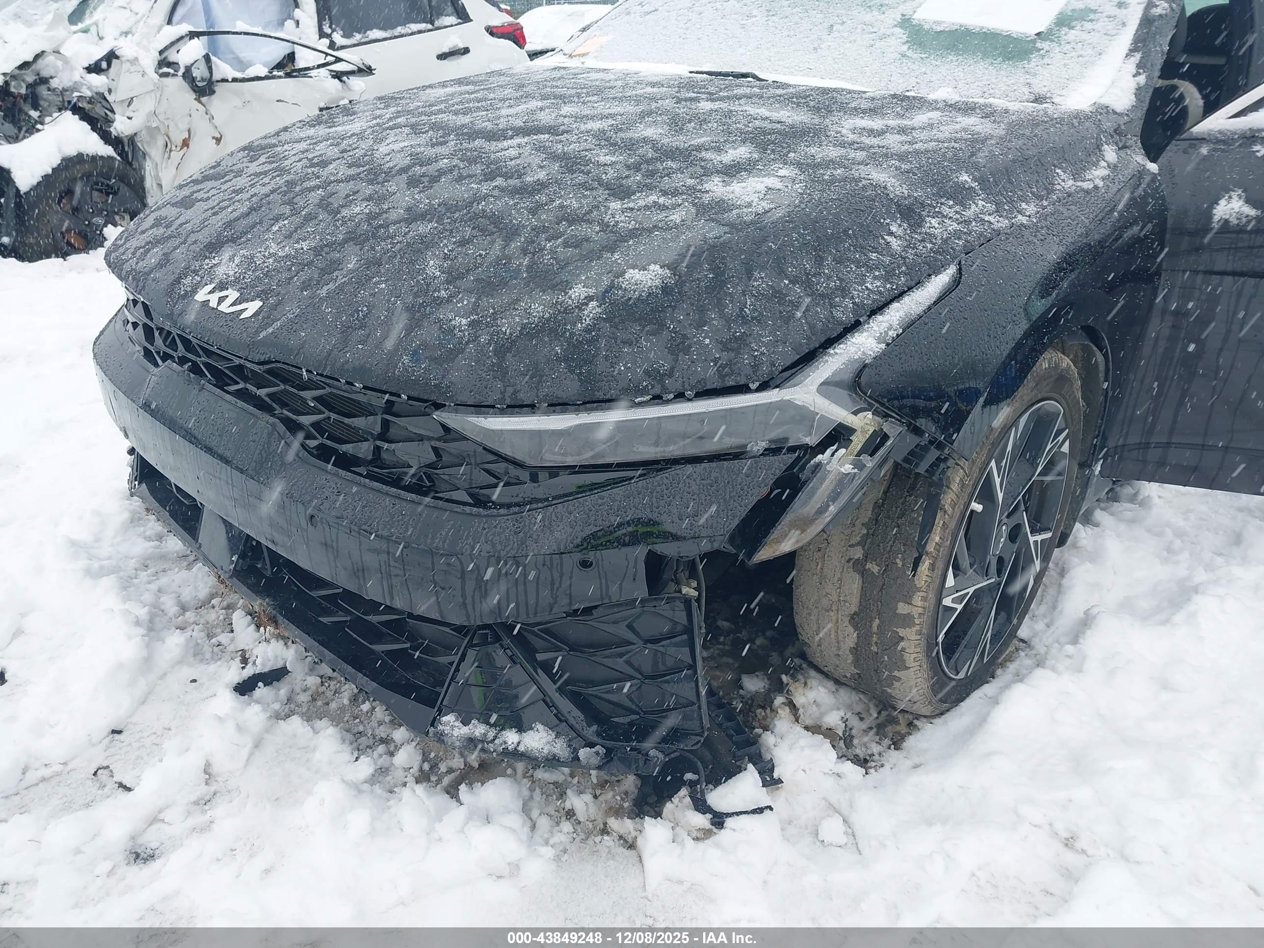 KIA K5 image 6