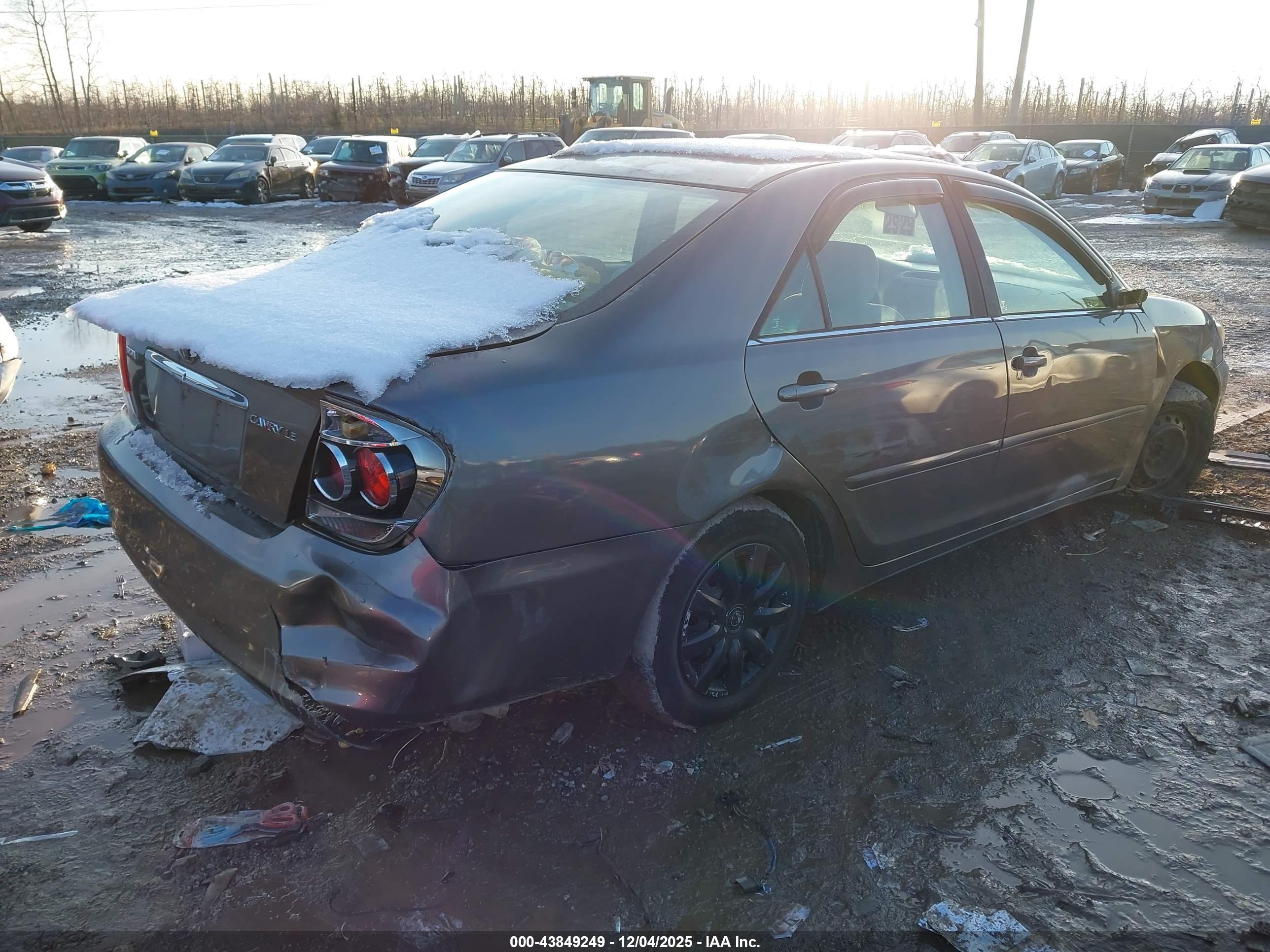 TOYOTA CAMRY image 4