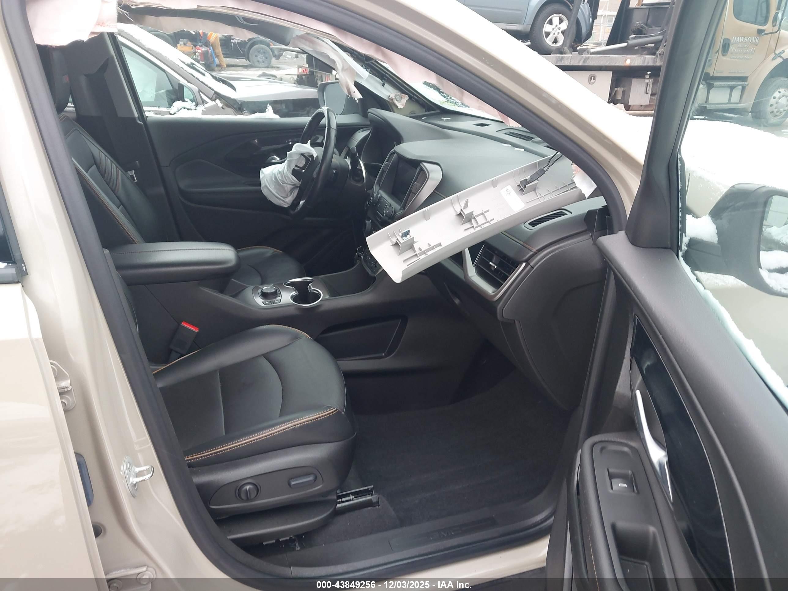 GMC TERRAIN image 5