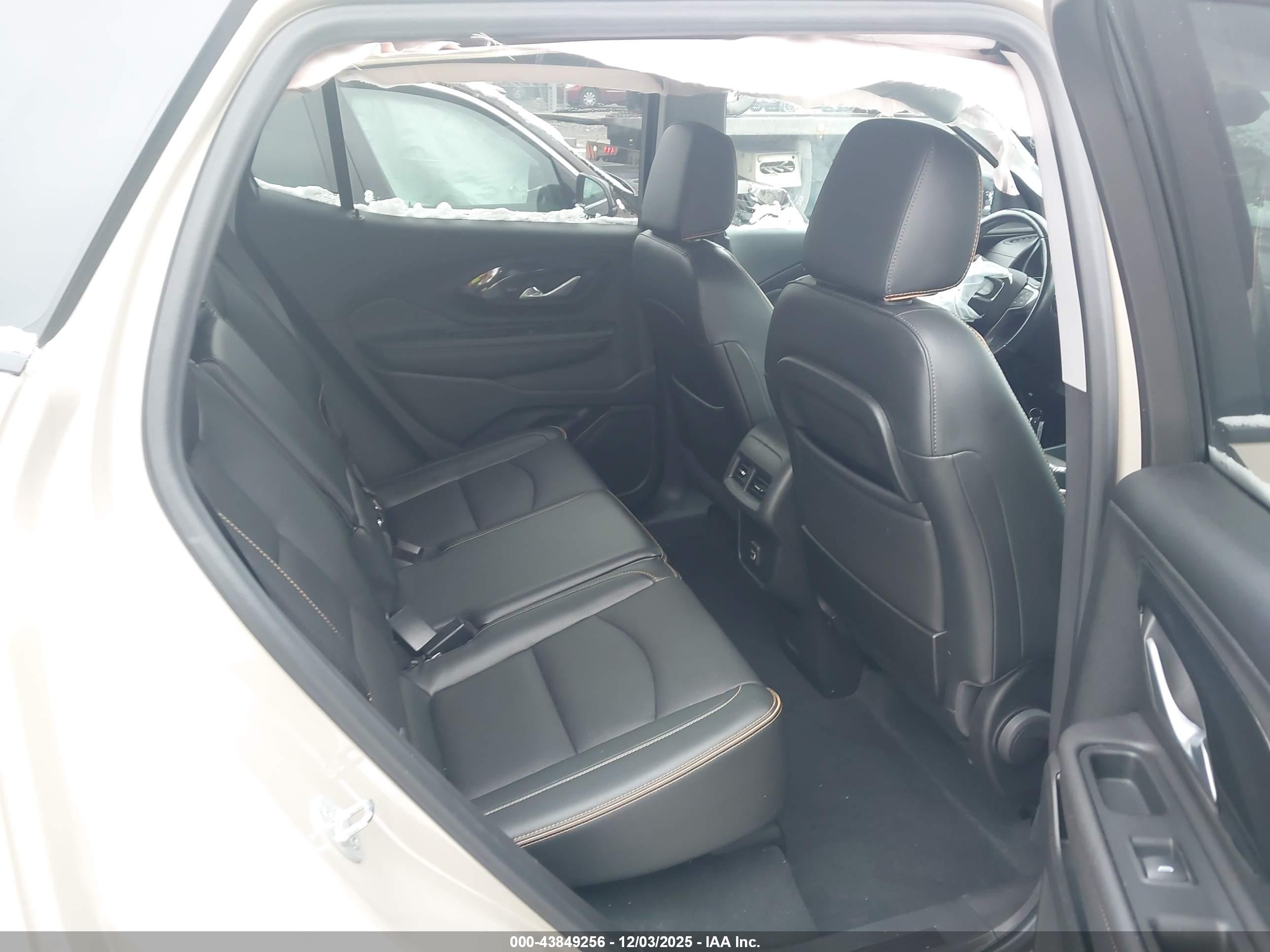 GMC TERRAIN image 8