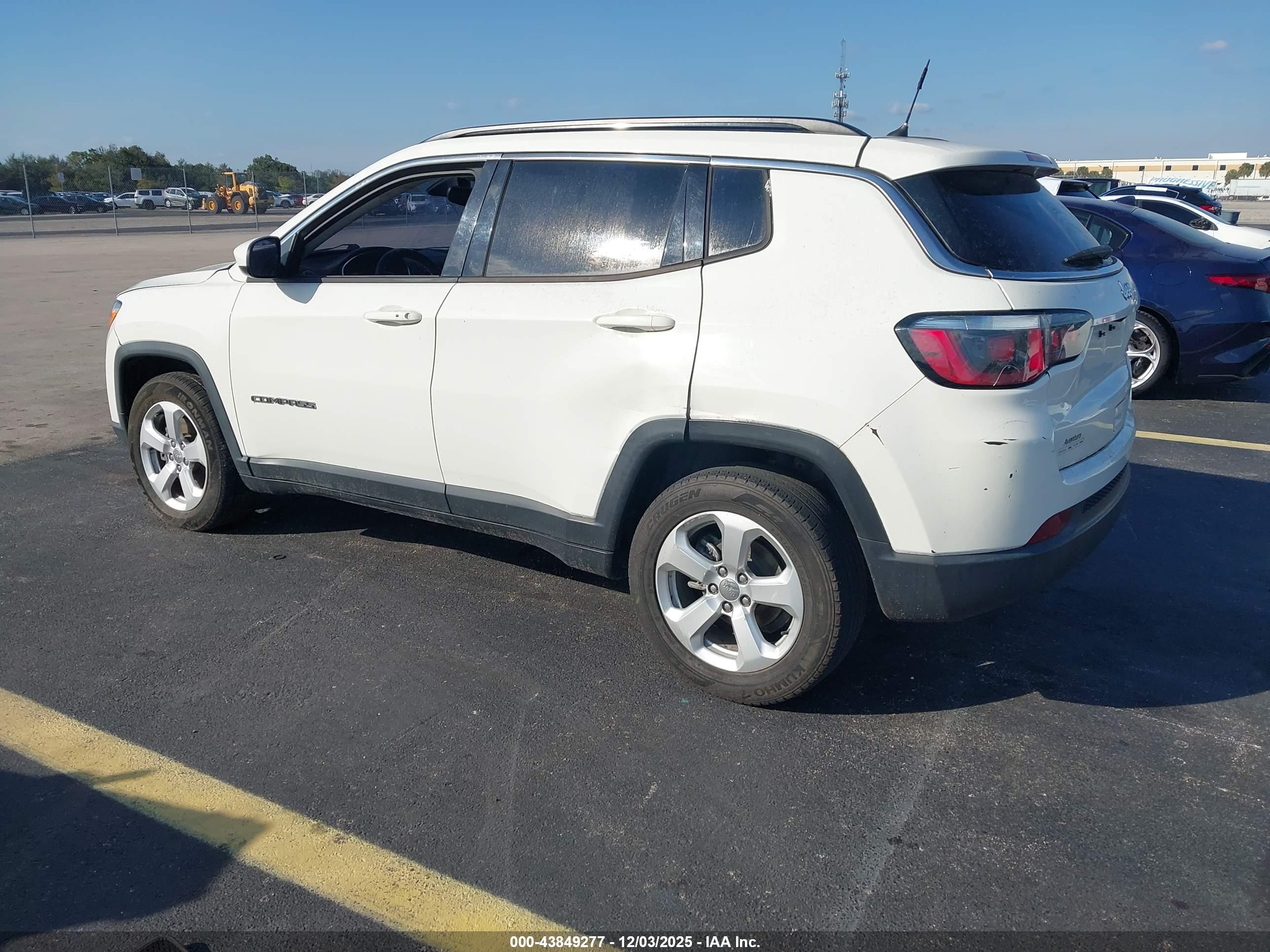 JEEP COMPASS image 3