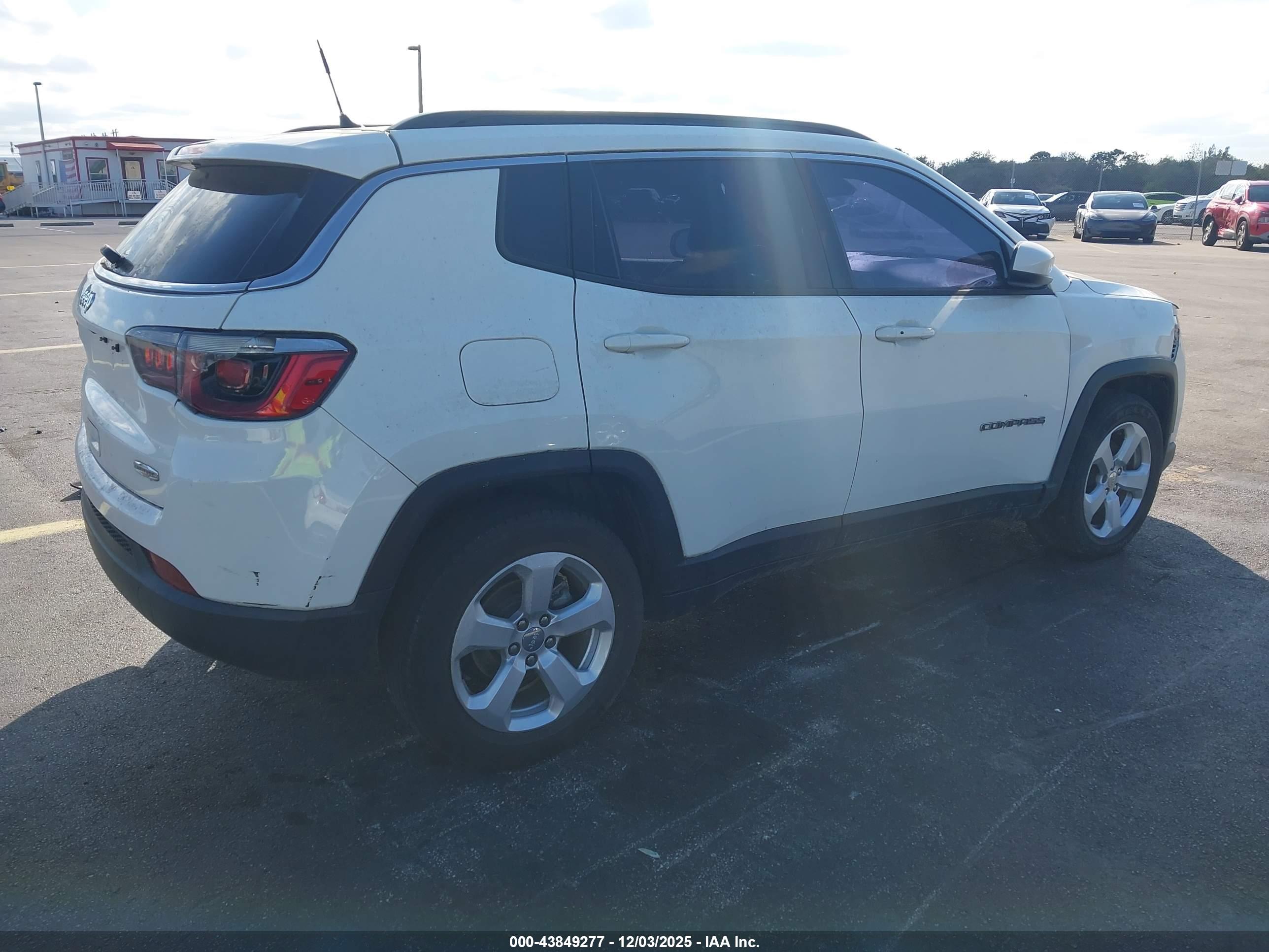 JEEP COMPASS image 4