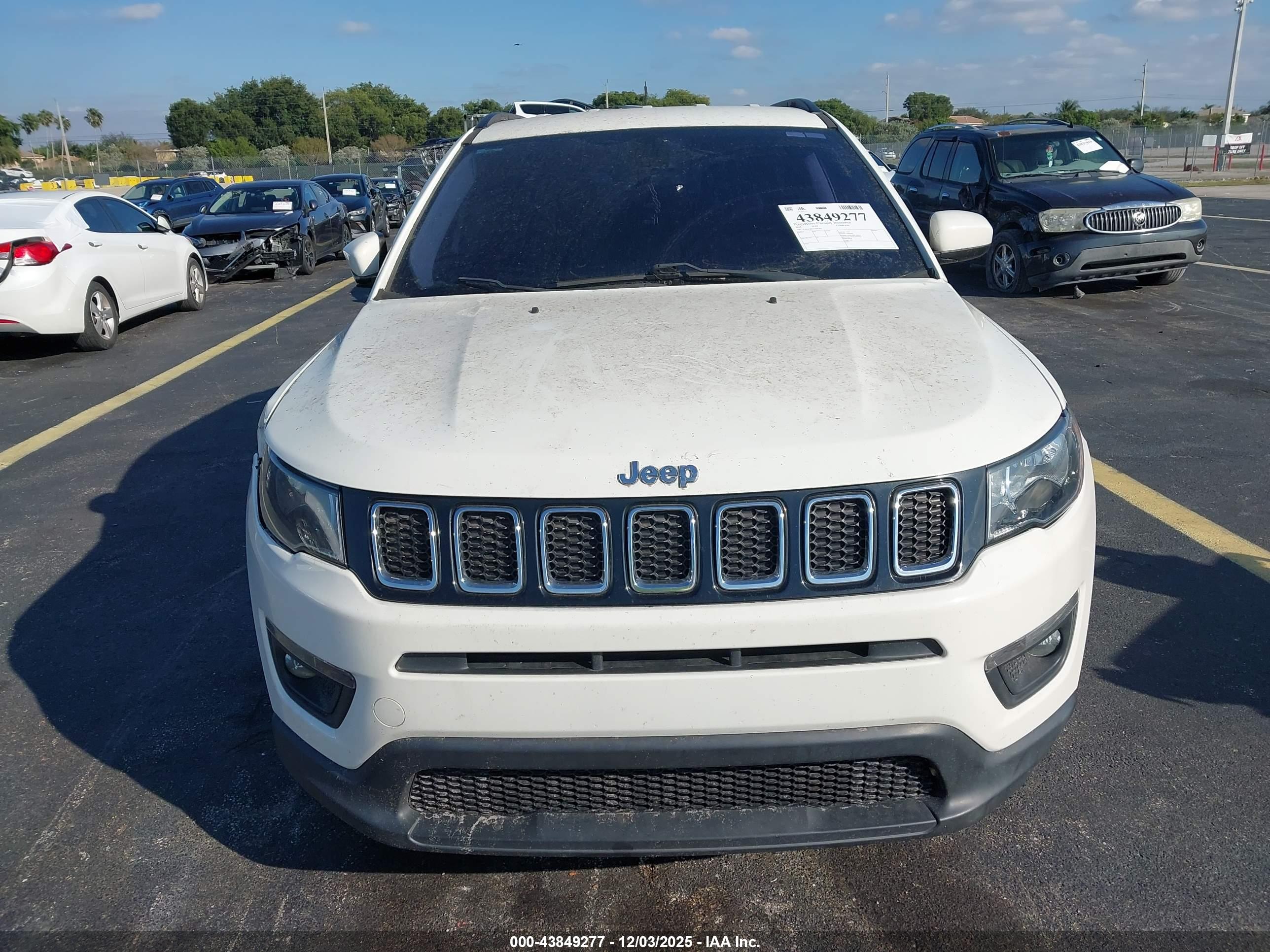 JEEP COMPASS image 6