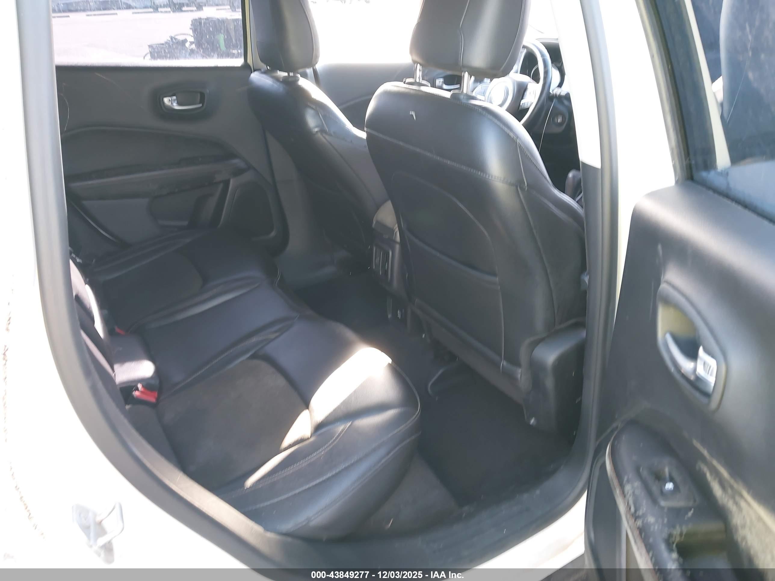 JEEP COMPASS image 8