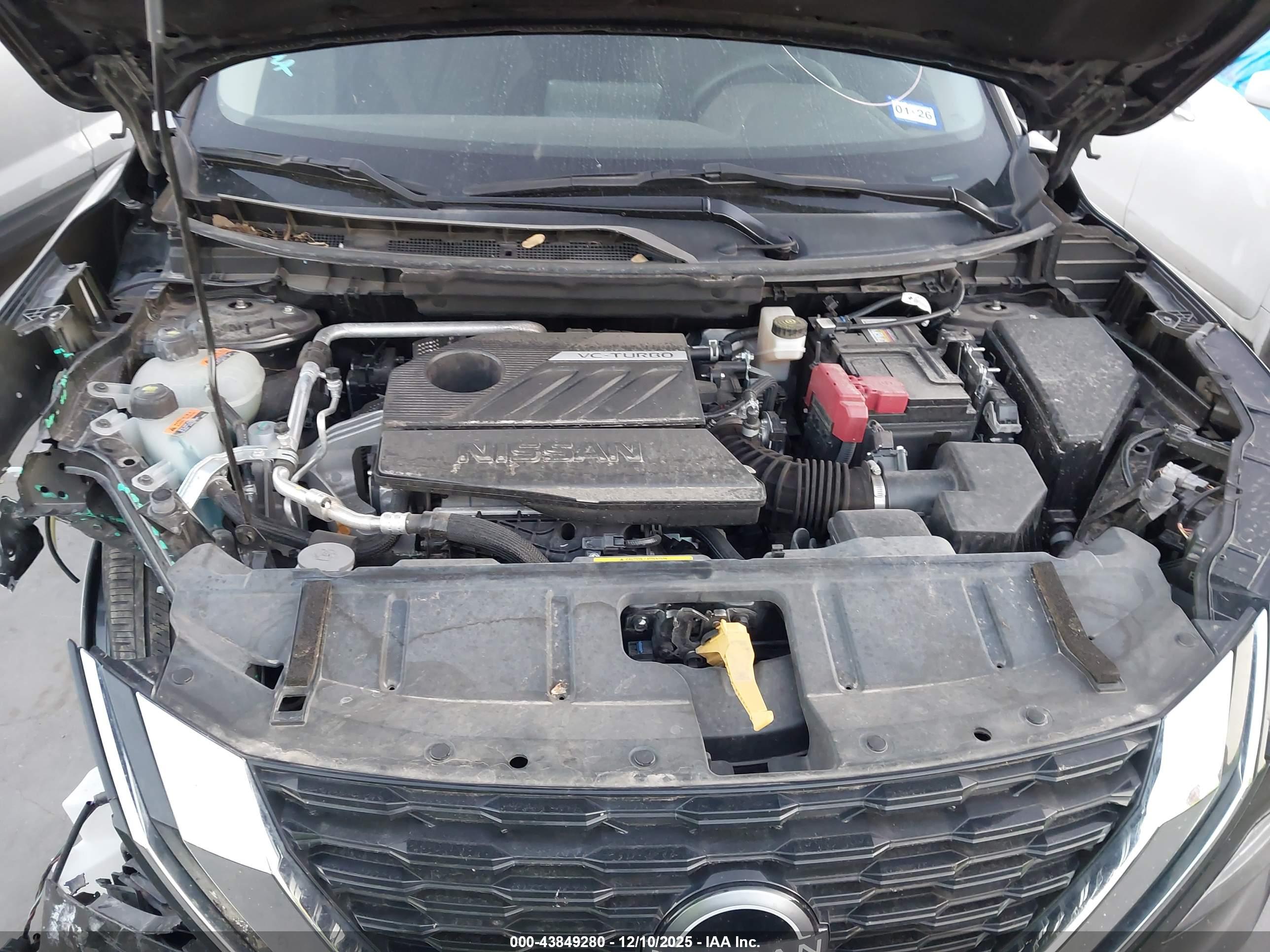 NISSAN ROGUE image 10