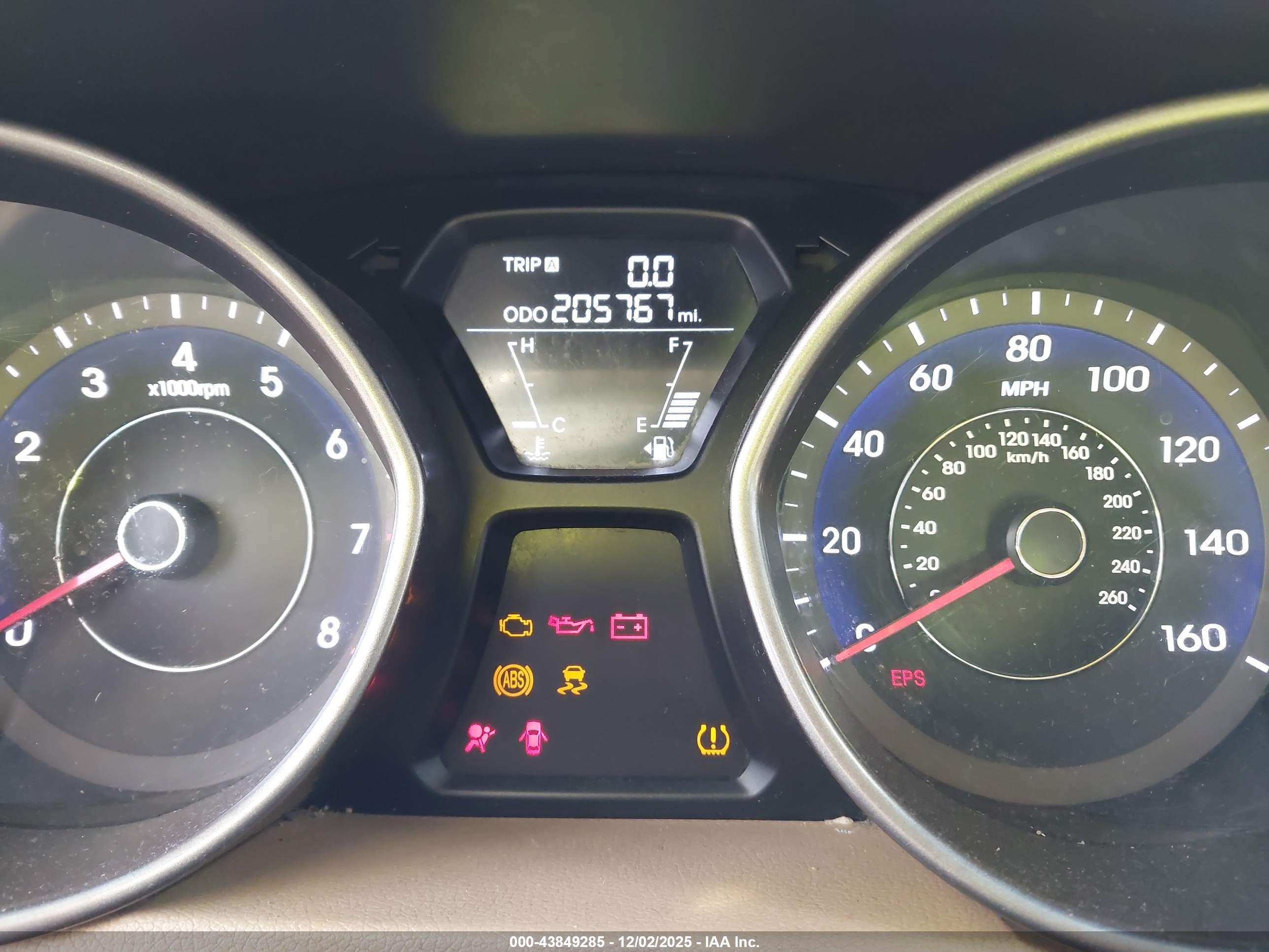 HYUNDAI ELANTRA image 7