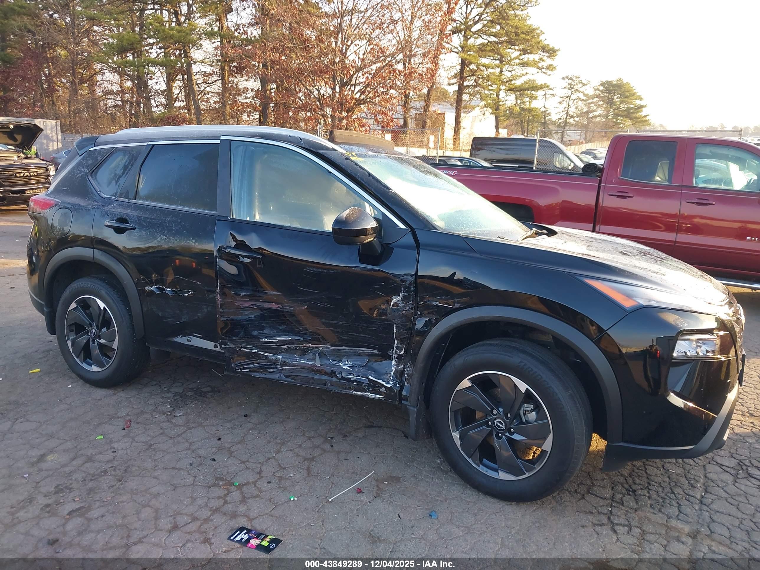 NISSAN ROGUE image 6