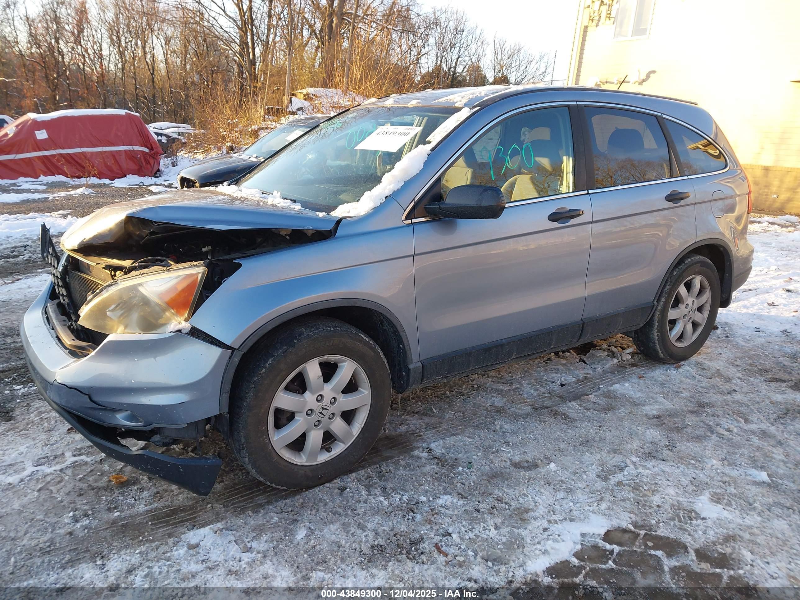 HONDA CR-V image 2
