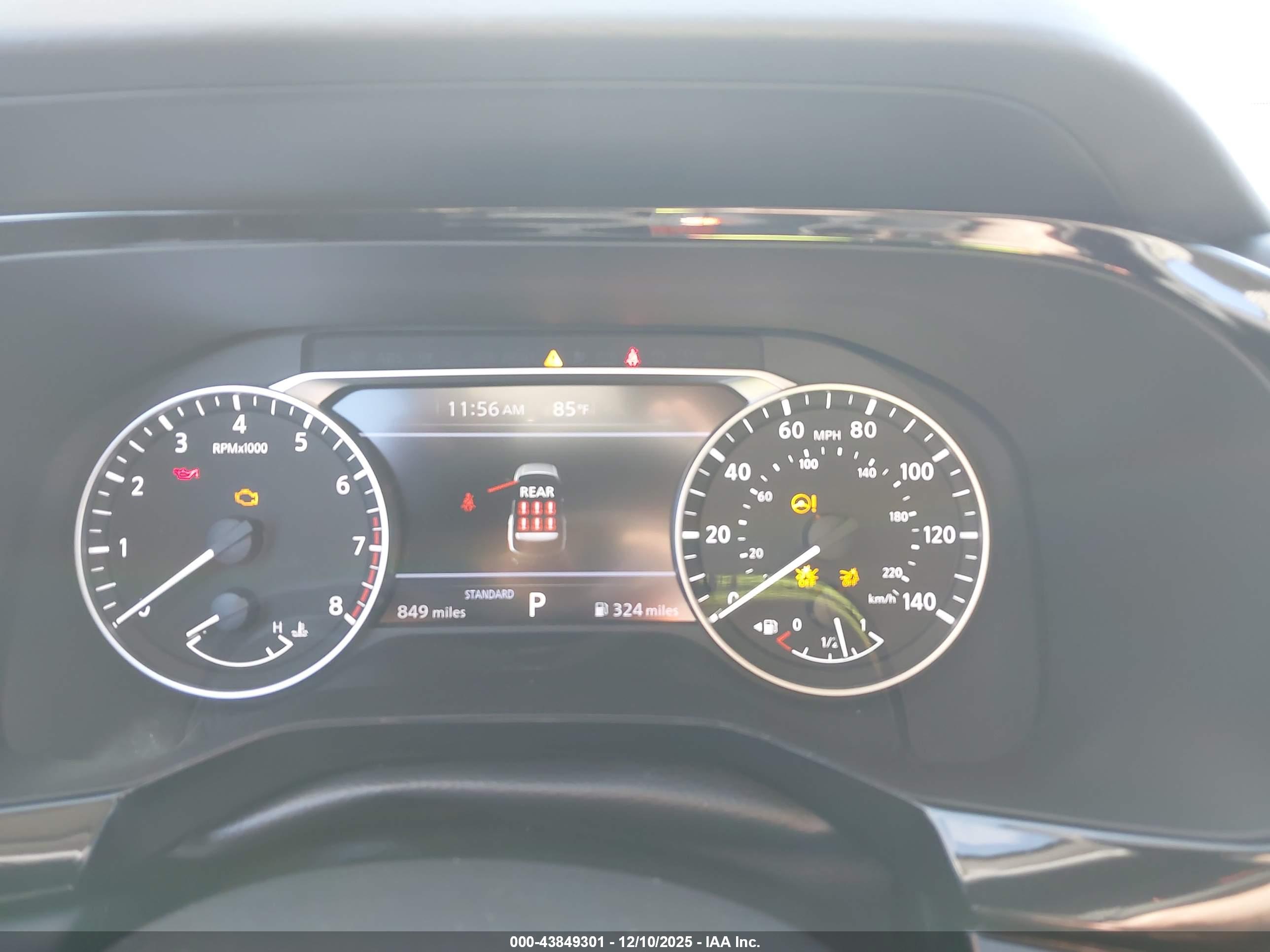 NISSAN PATHFINDER image 7