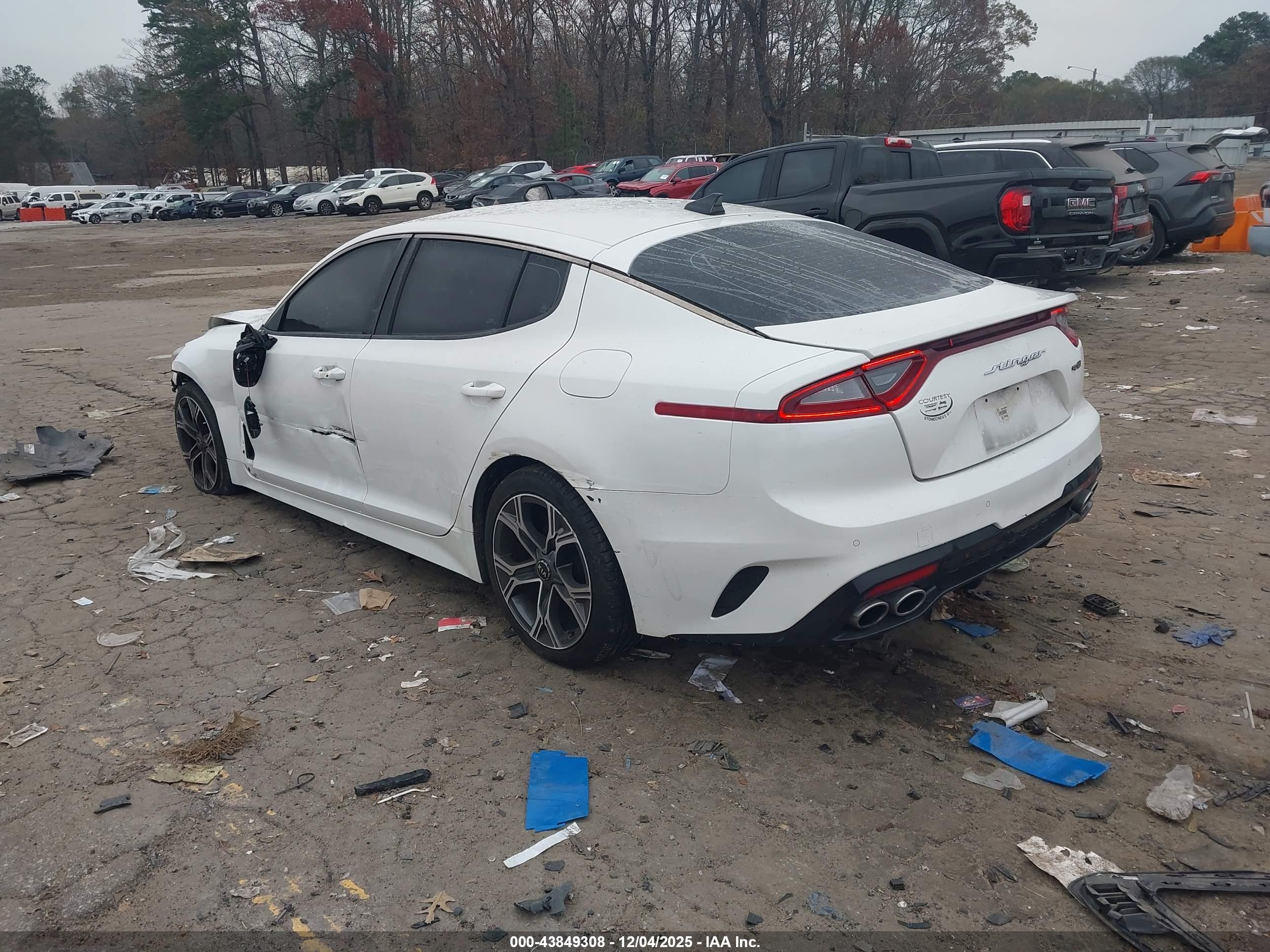 KIA STINGER image 3