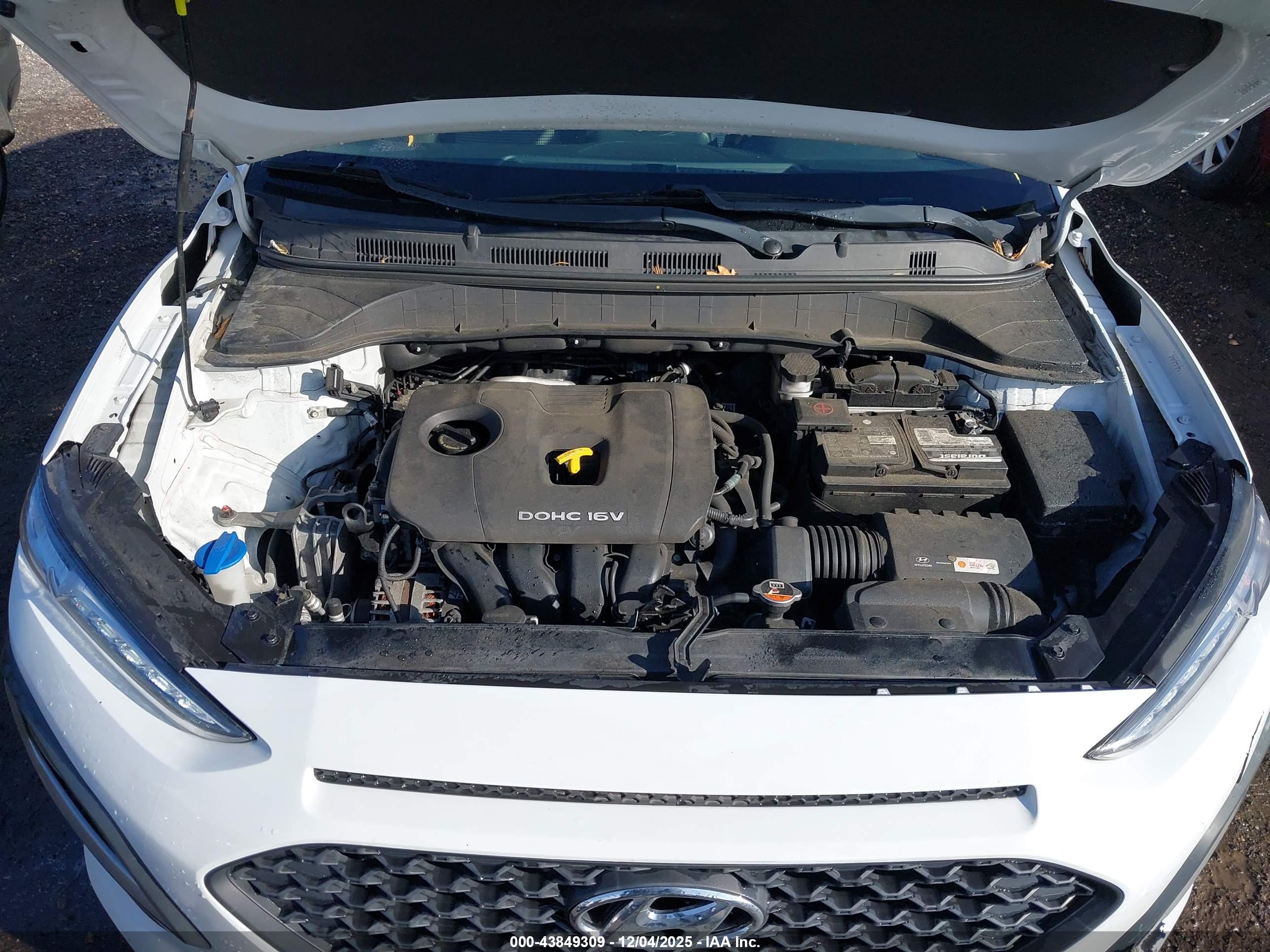 HYUNDAI KONA image 10