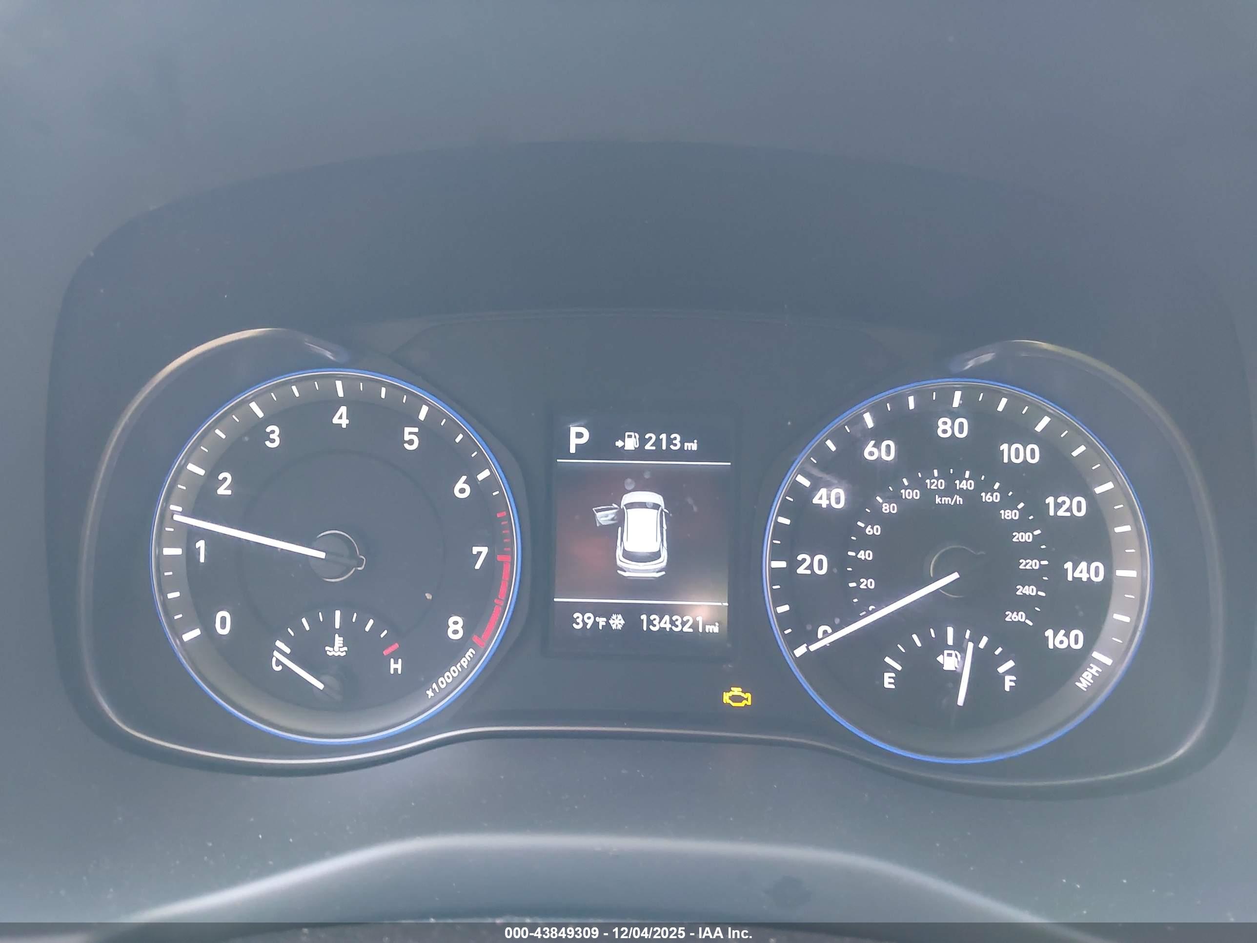 HYUNDAI KONA image 7