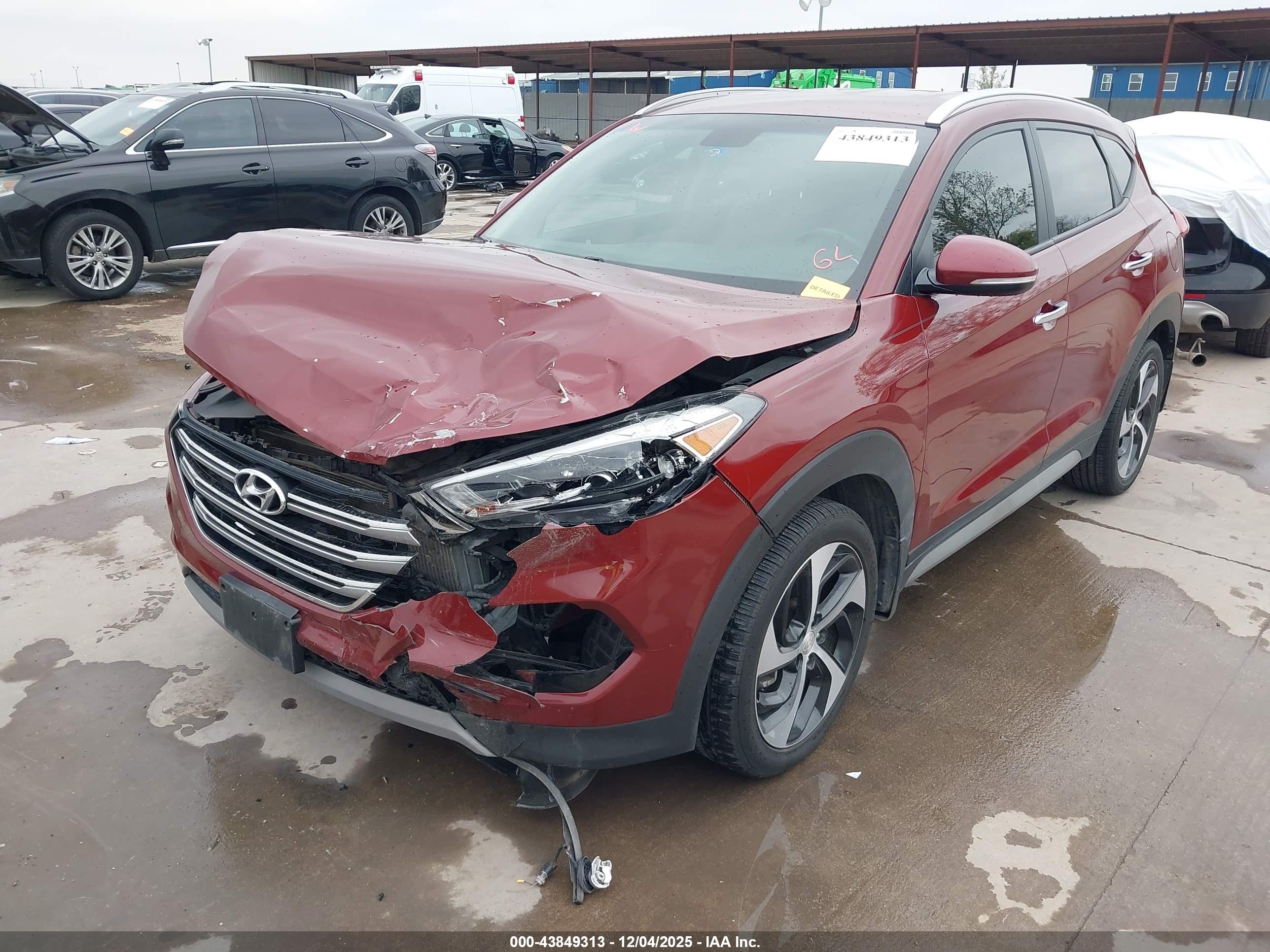 HYUNDAI TUCSON image 2