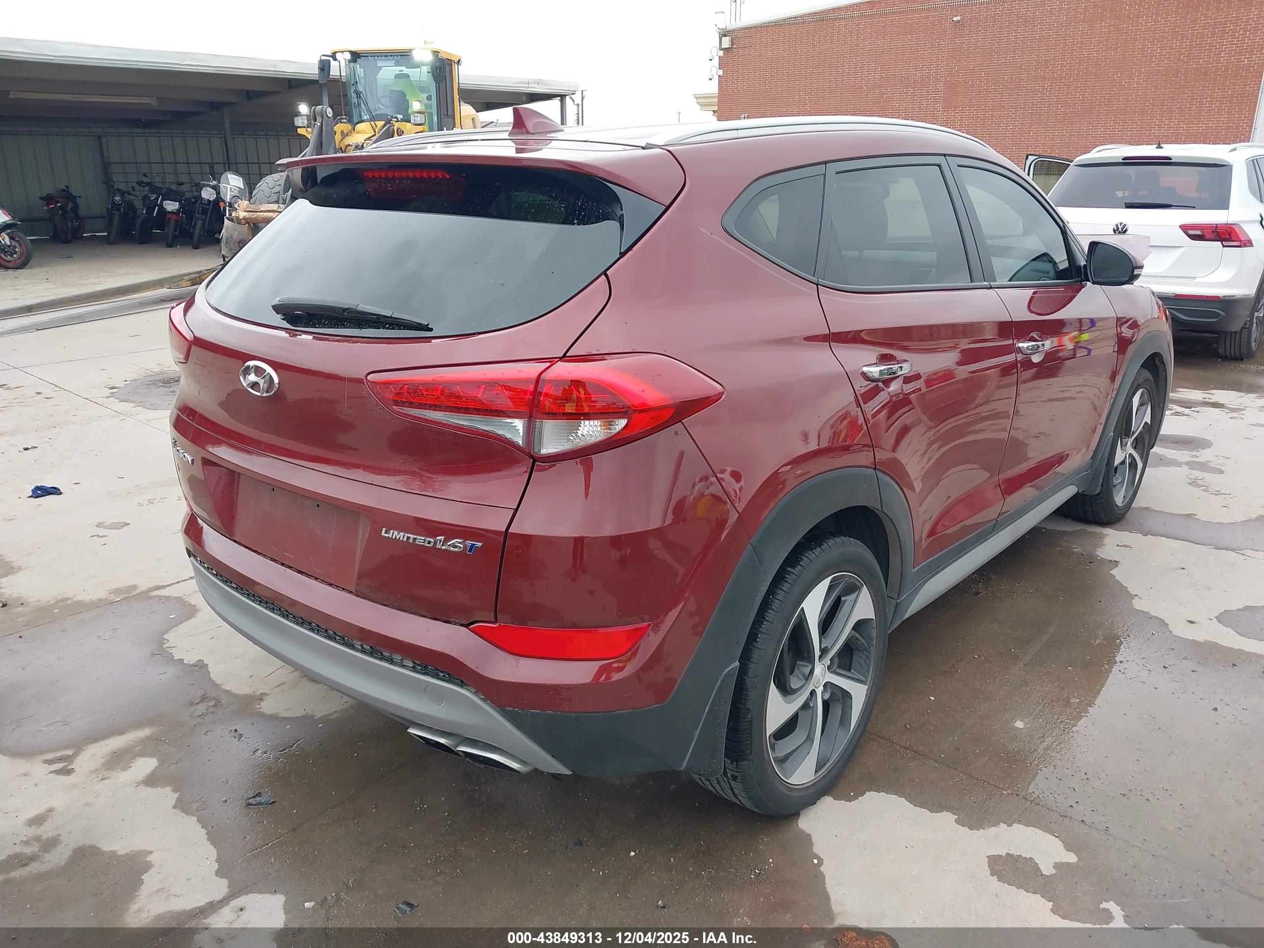 HYUNDAI TUCSON image 4