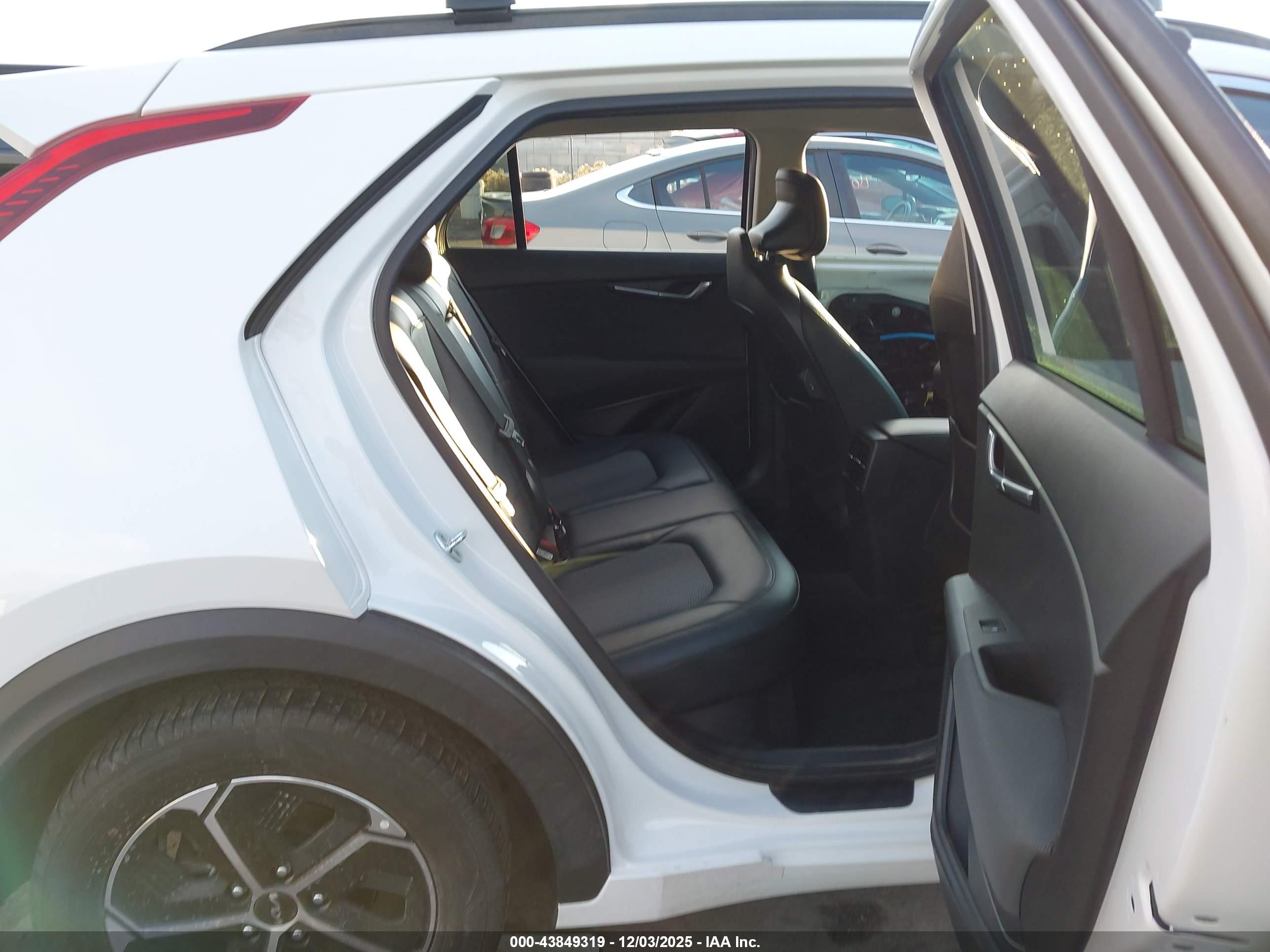 KIA NIRO image 8