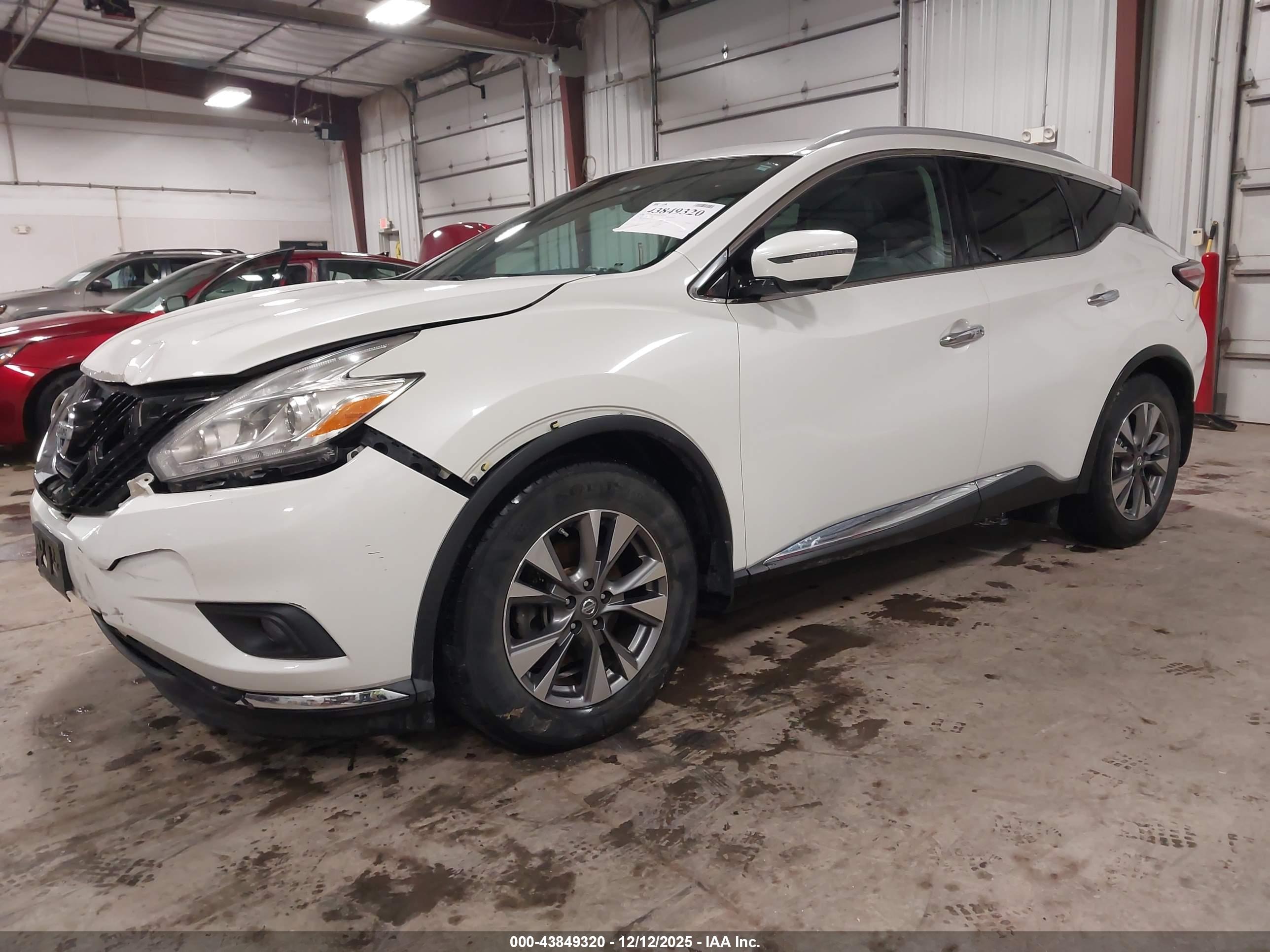 NISSAN MURANO image 2