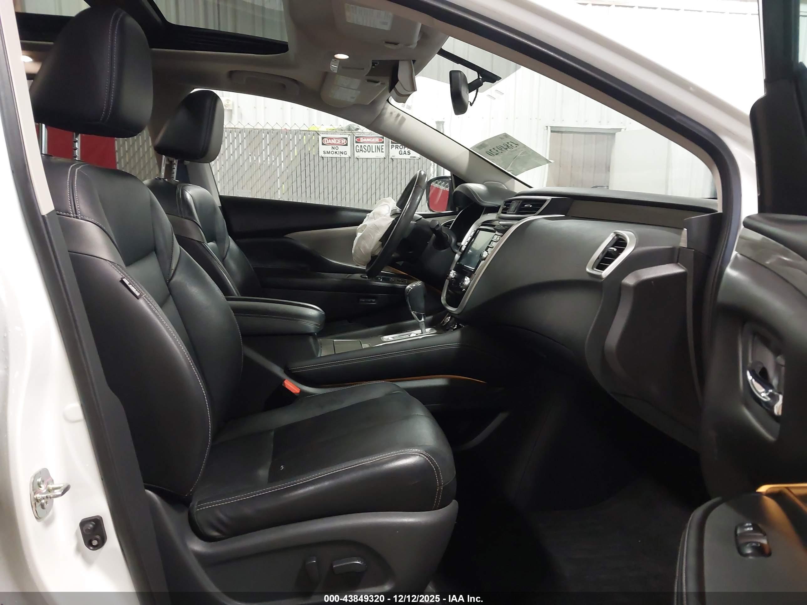 NISSAN MURANO image 5