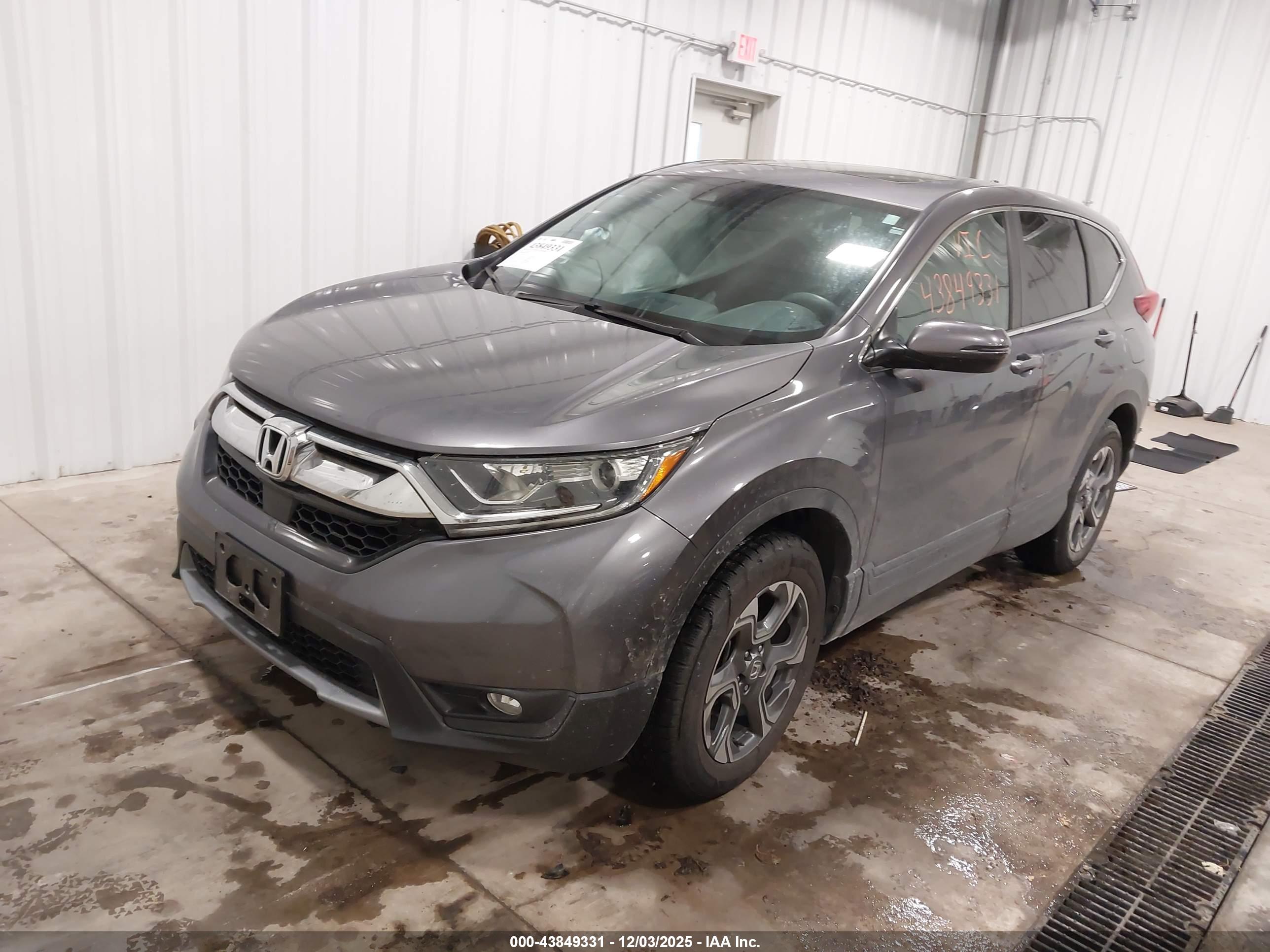 HONDA CR-V image 2