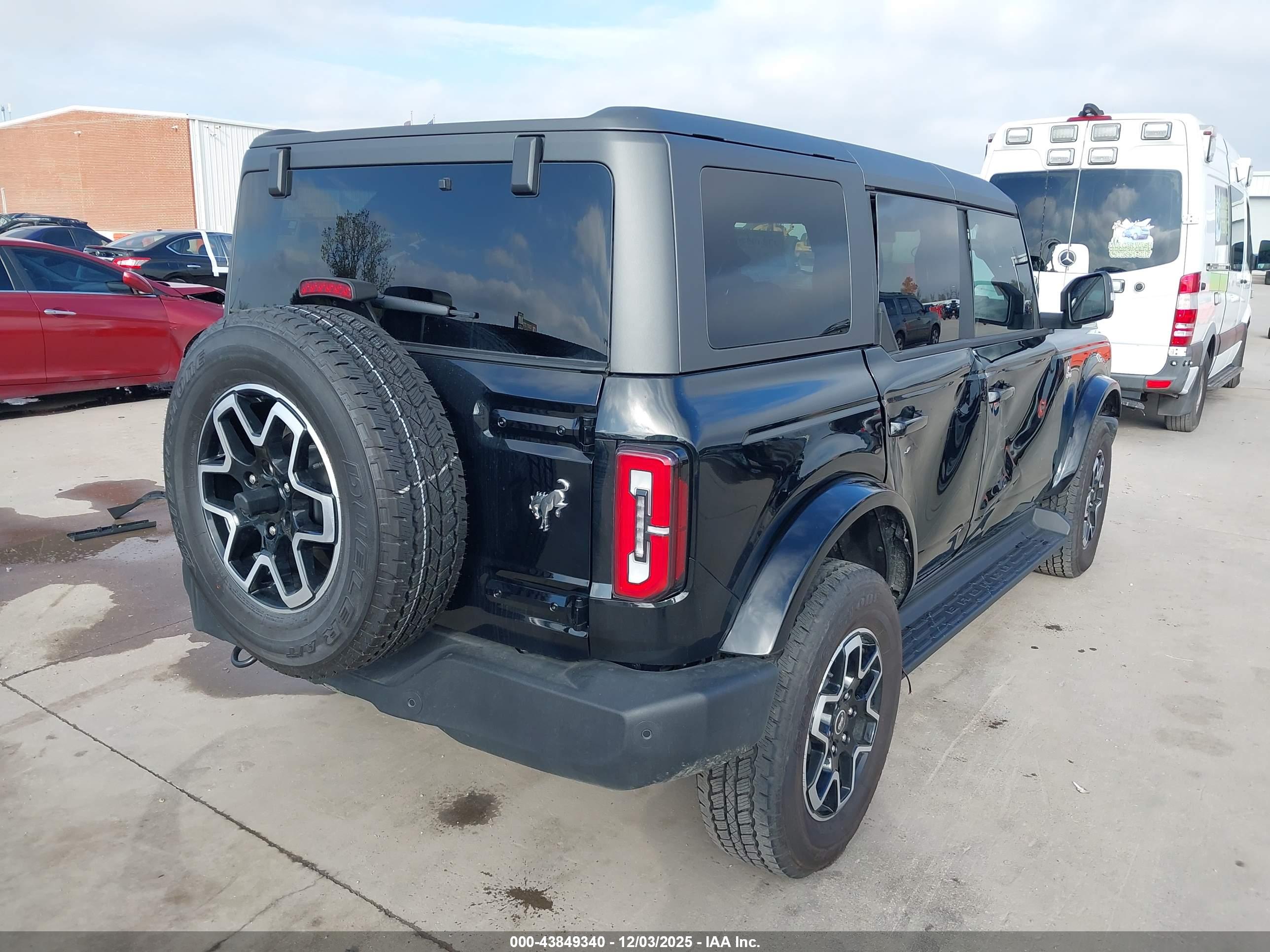 FORD BRONCO image 4