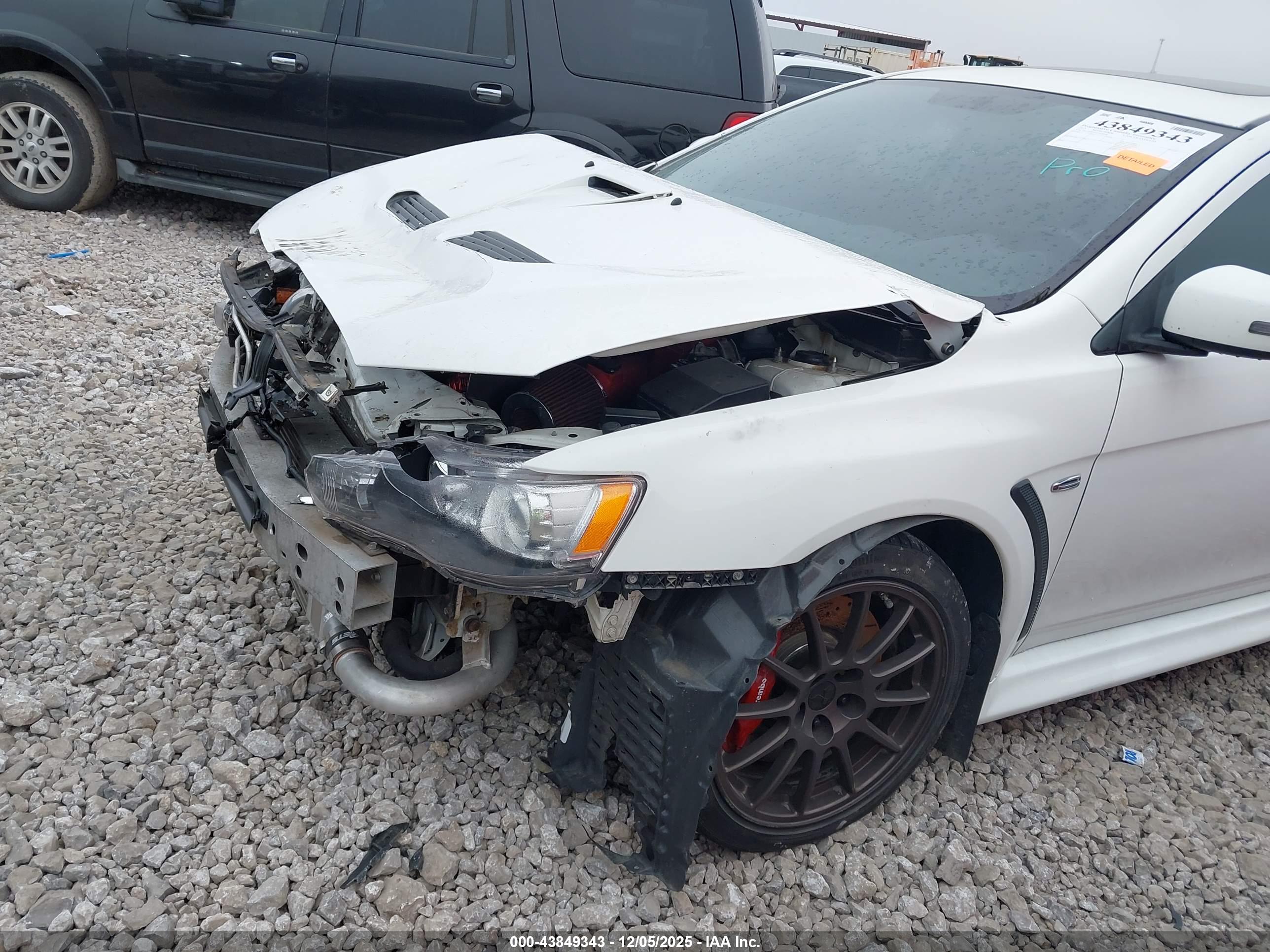 MITSUBISHI LANCER image 6