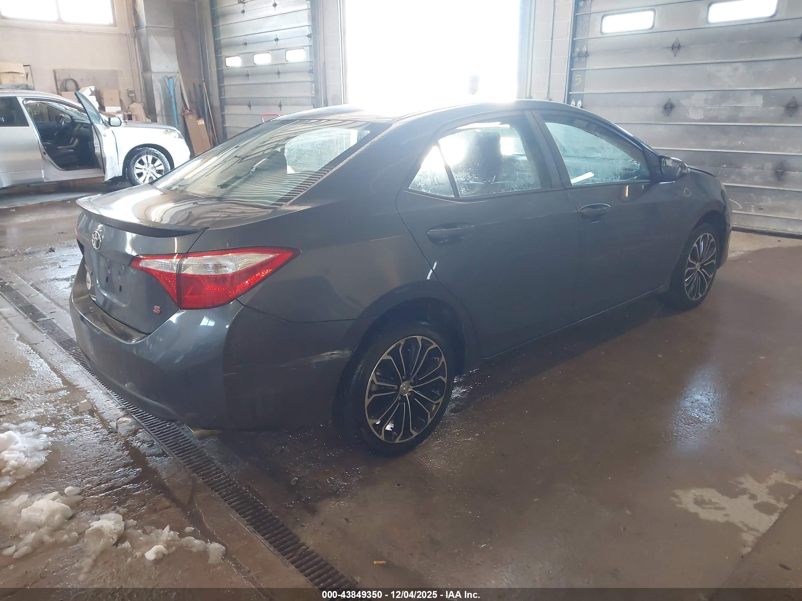 TOYOTA COROLLA image 4