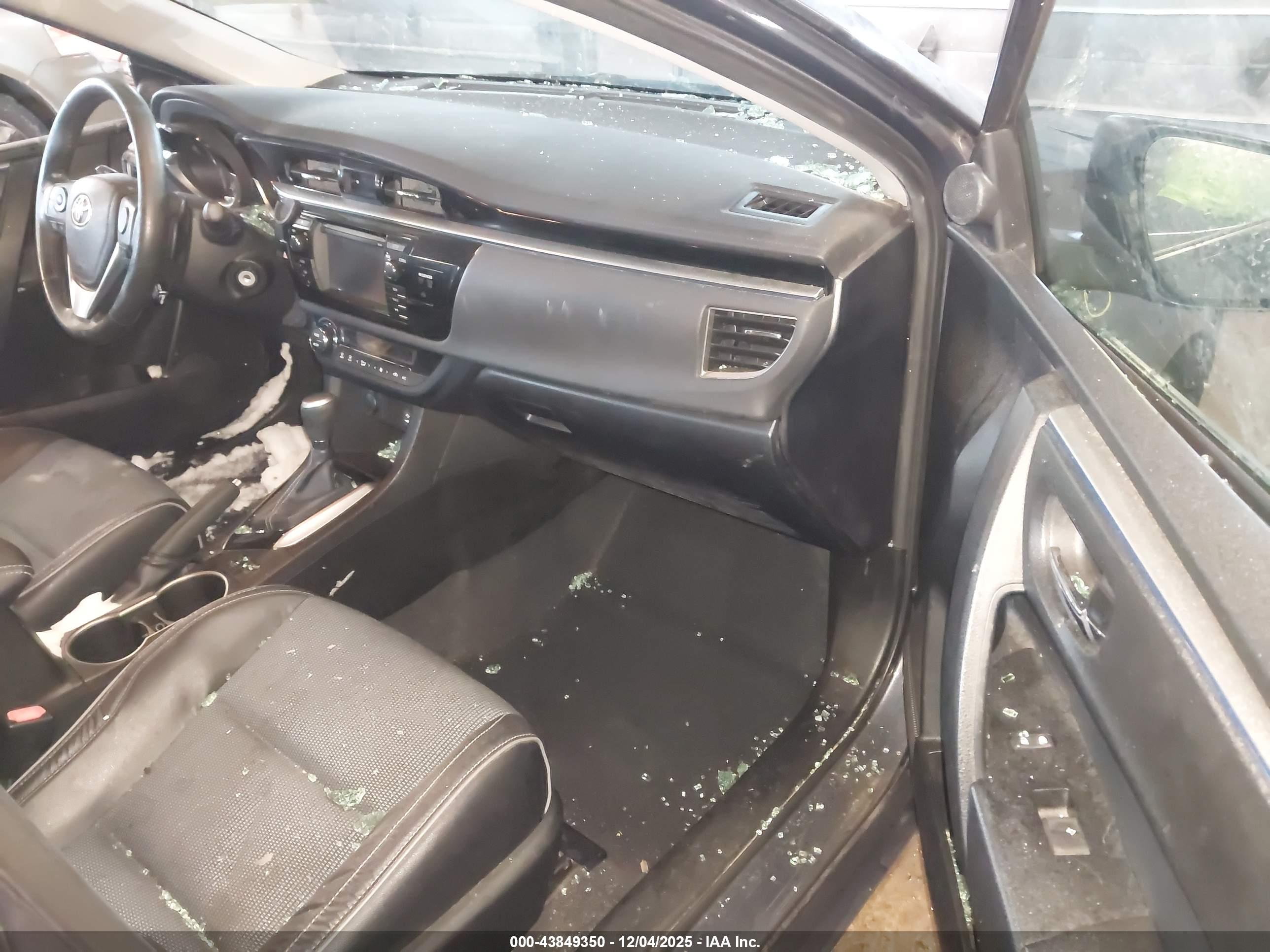 TOYOTA COROLLA image 5