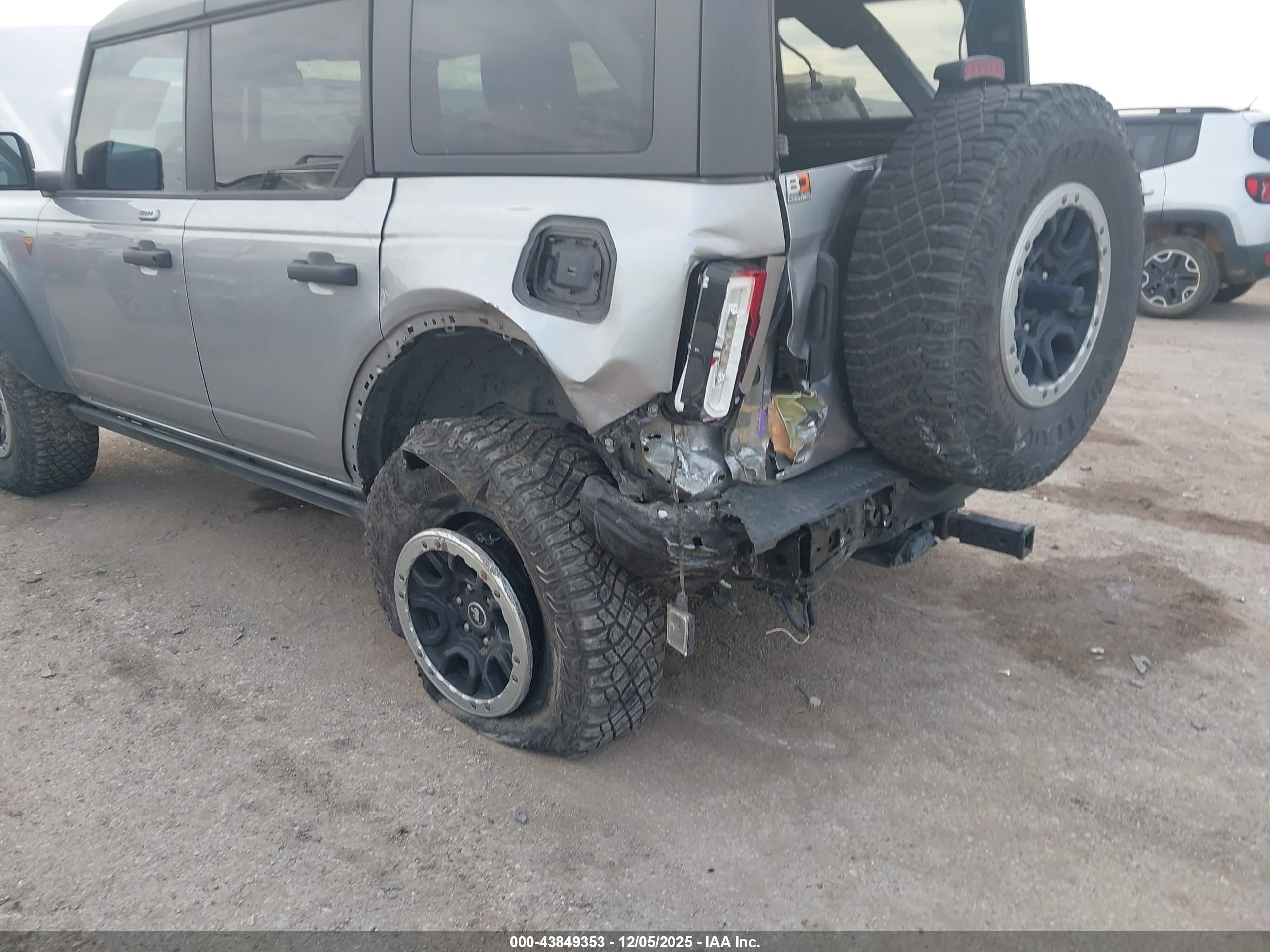 FORD BRONCO image 6