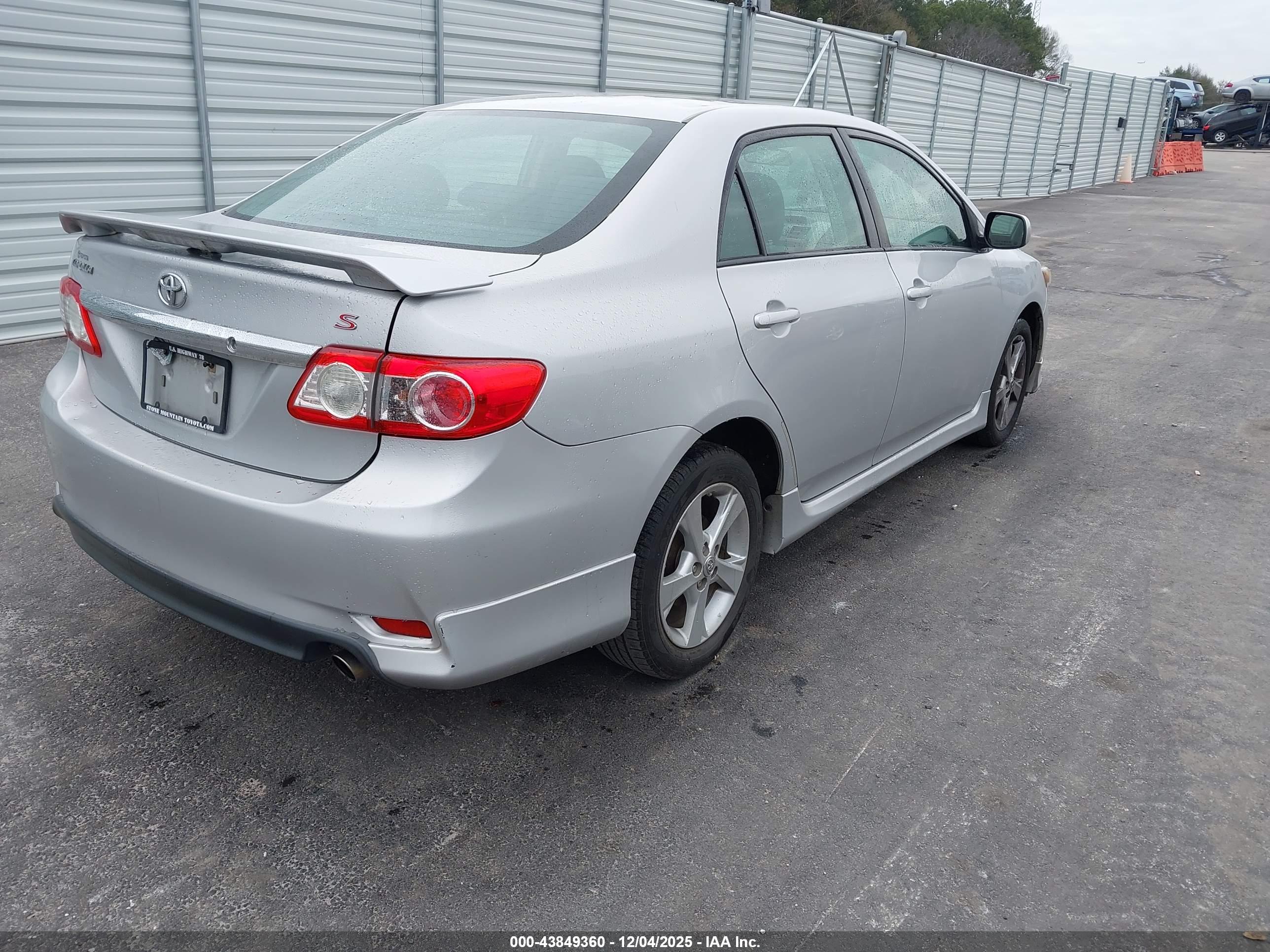 TOYOTA COROLLA image 4