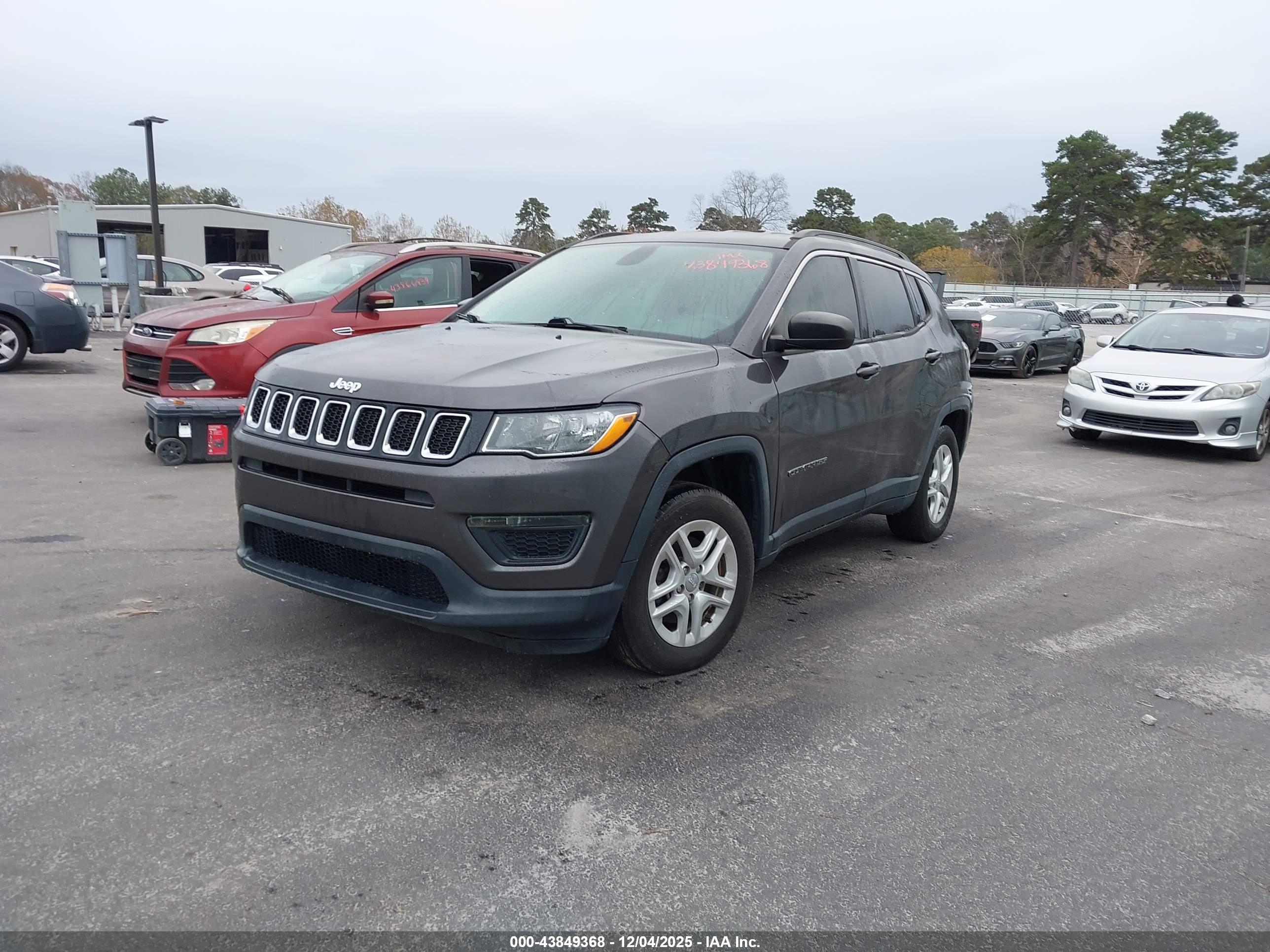 JEEP COMPASS image 2