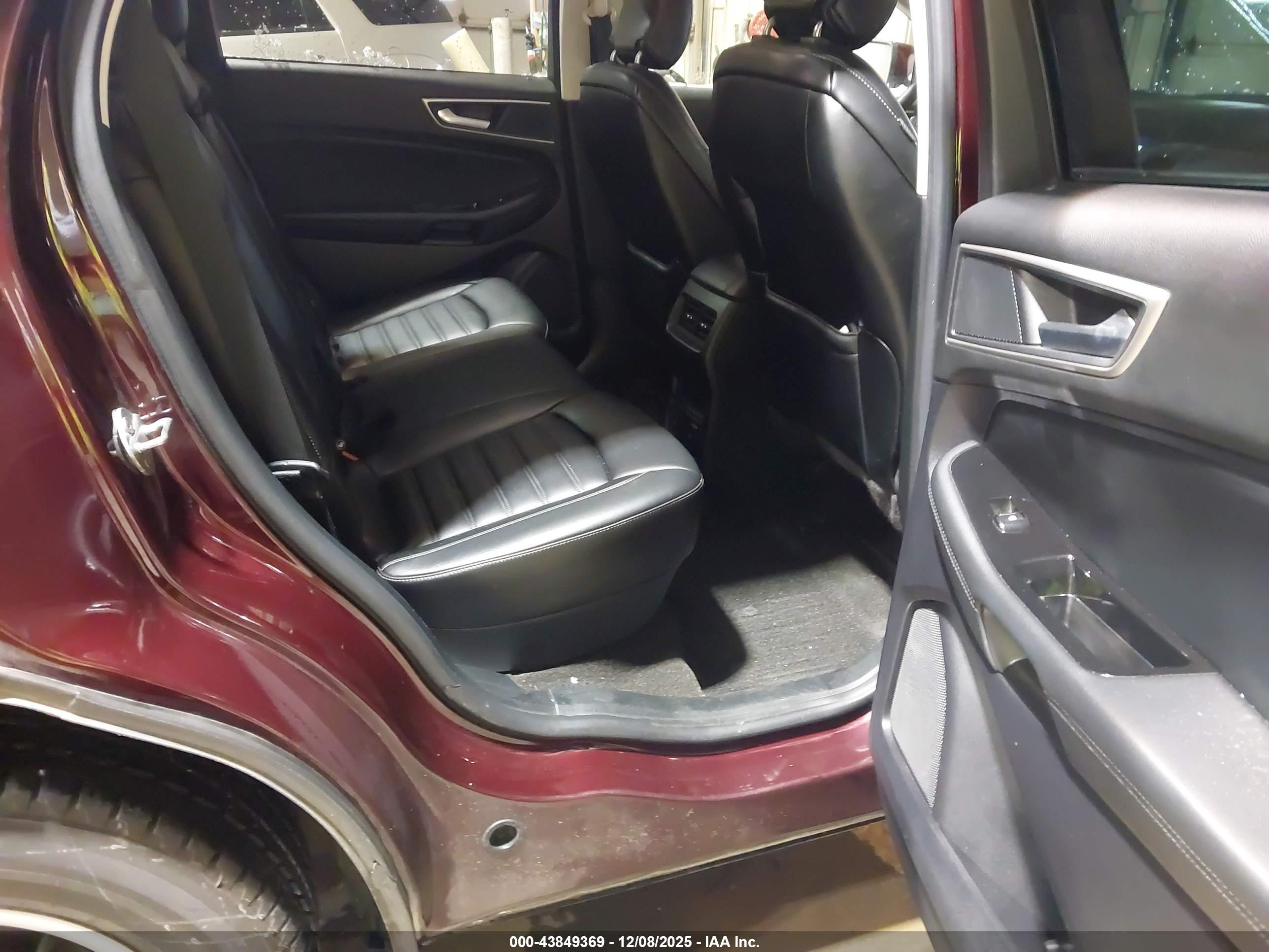 FORD EDGE image 8