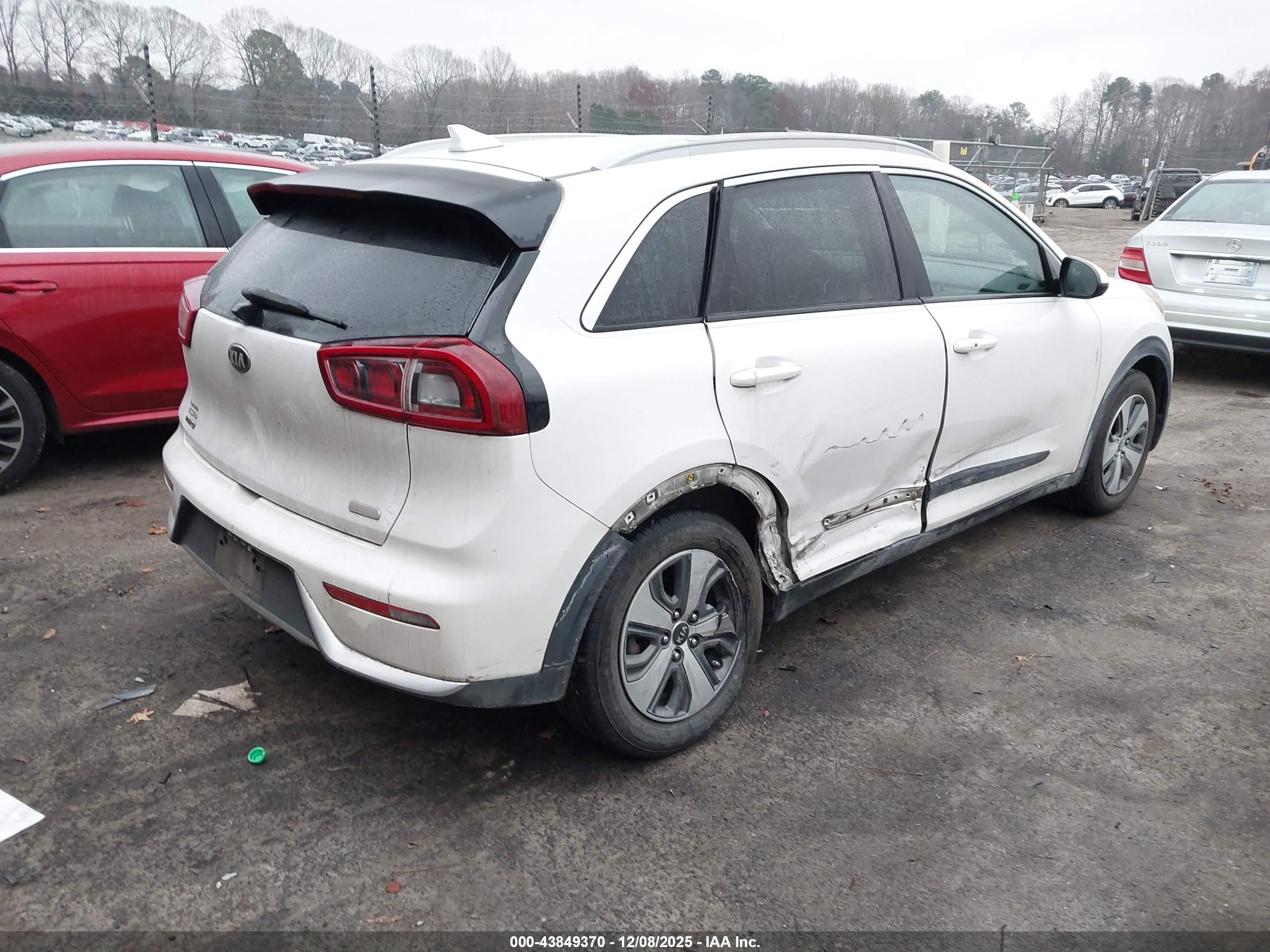 KIA NIRO image 4