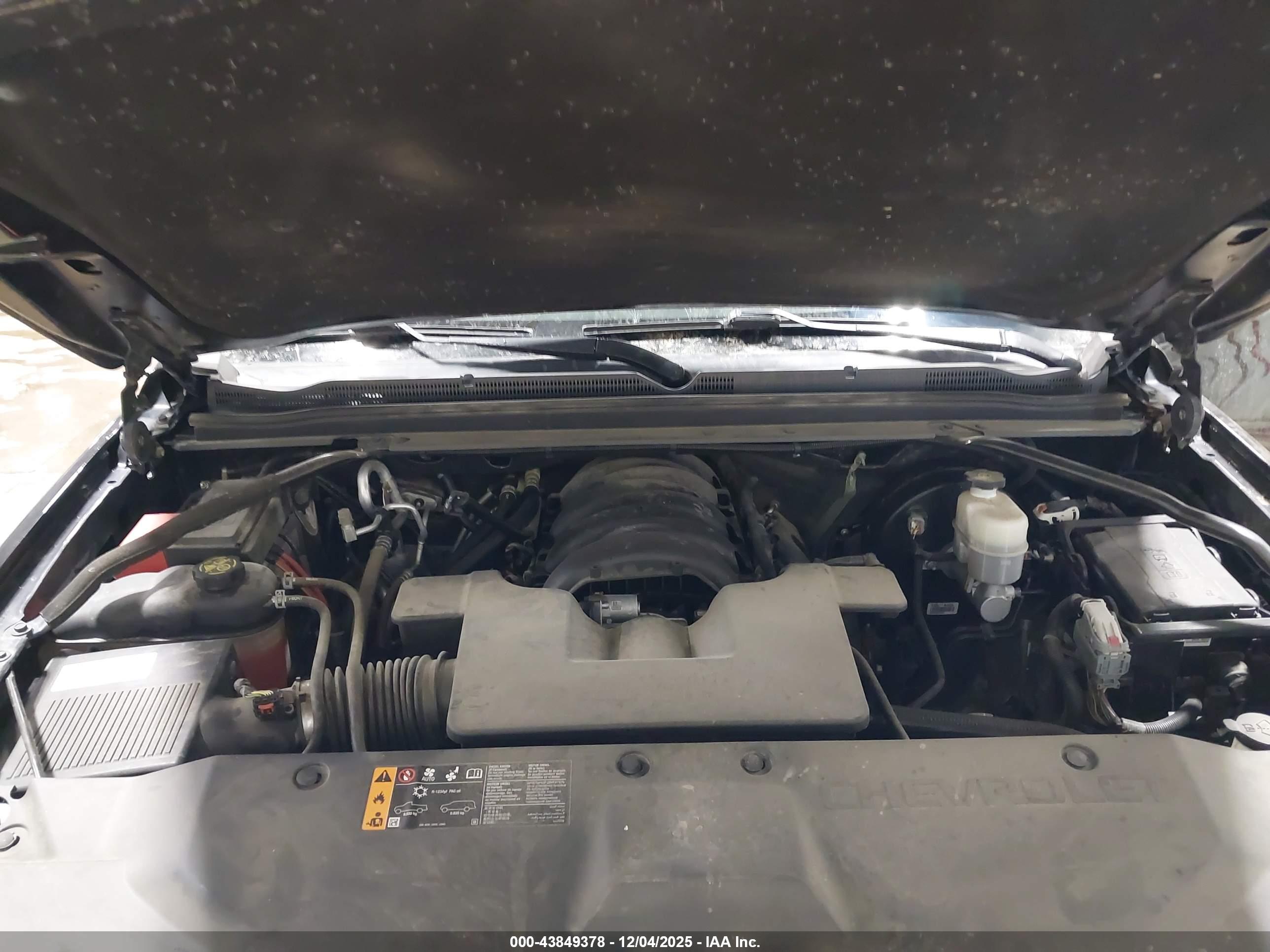 CHEVROLET TAHOE image 10