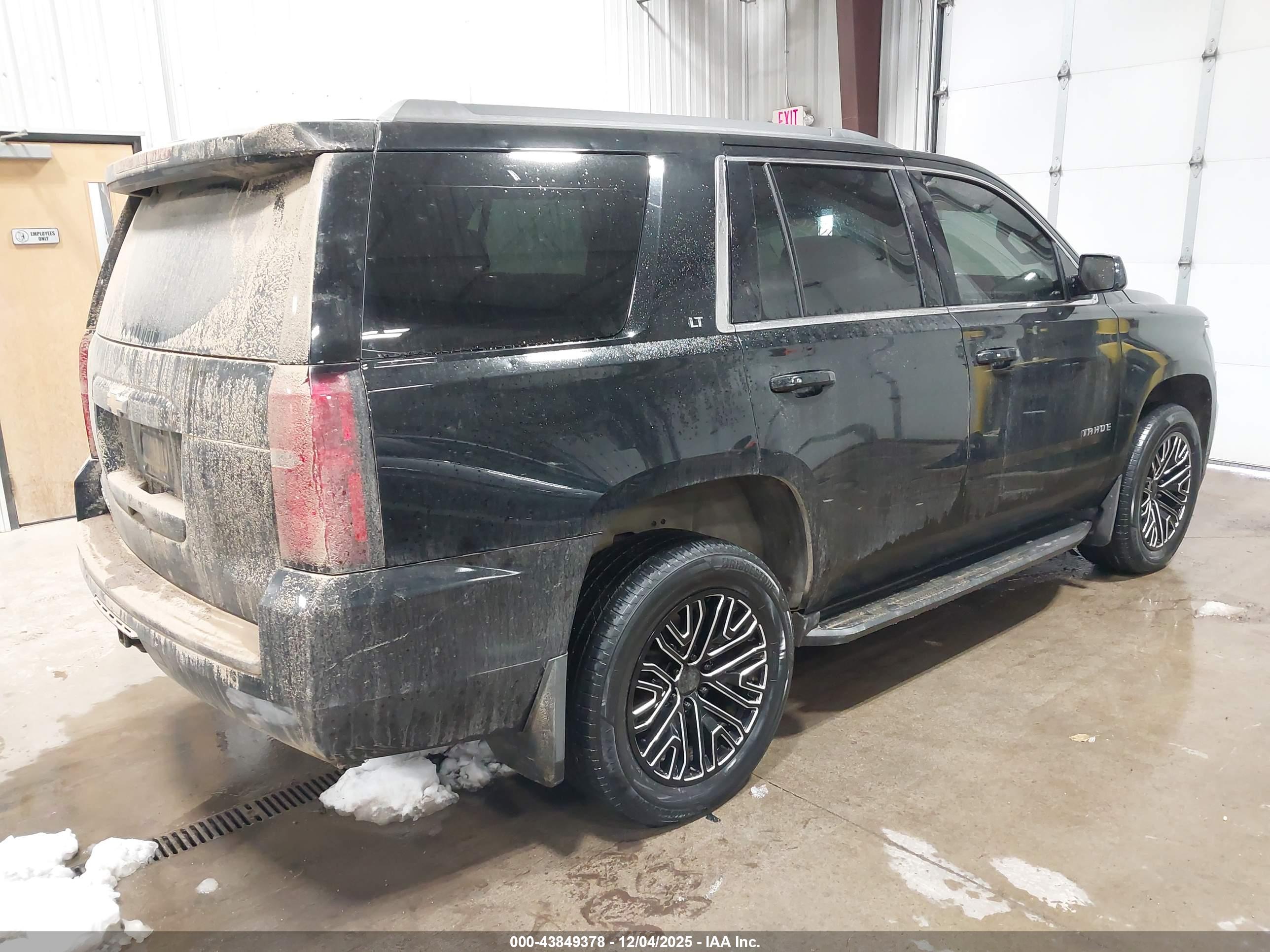 CHEVROLET TAHOE image 4