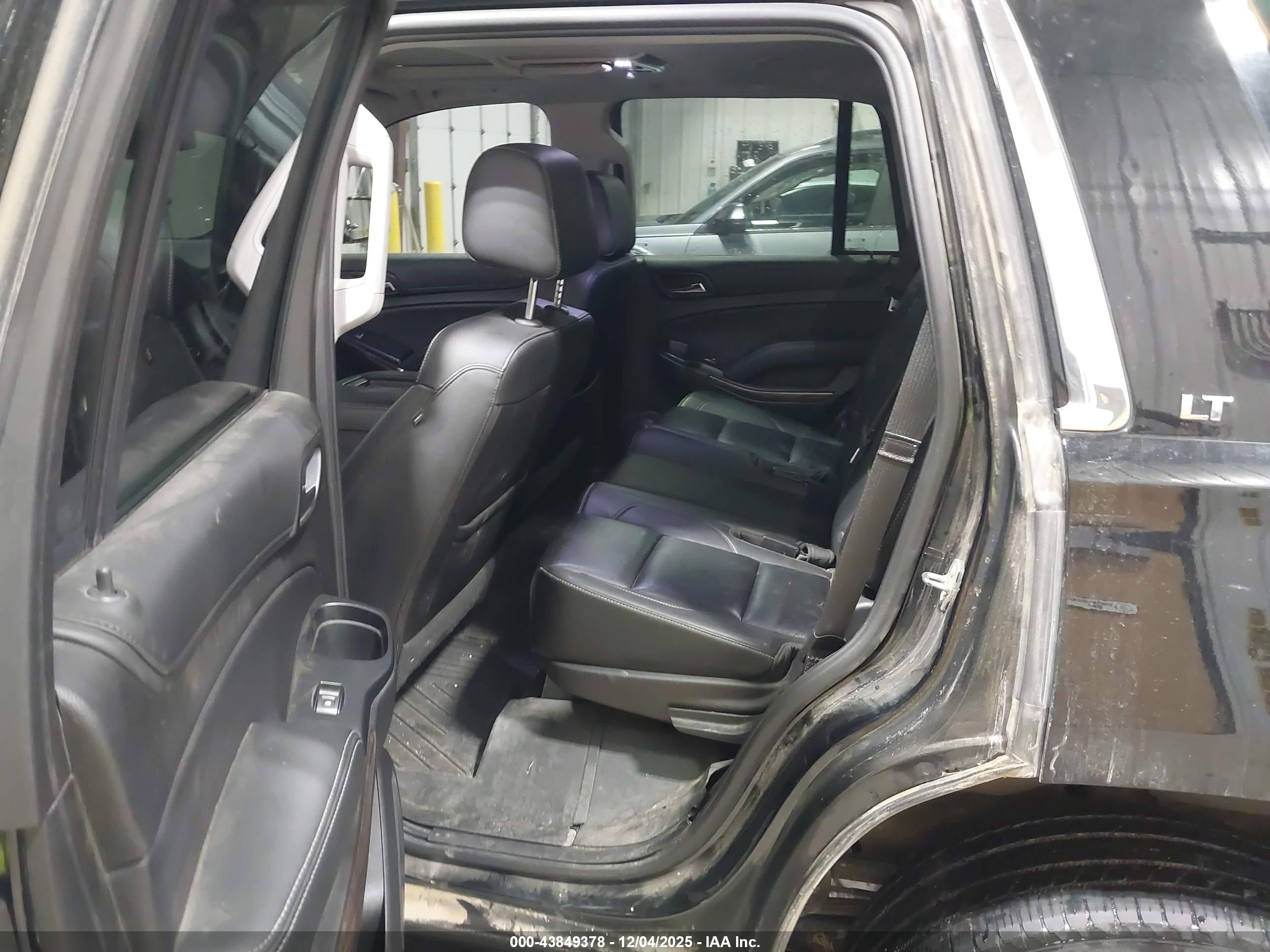 CHEVROLET TAHOE image 8