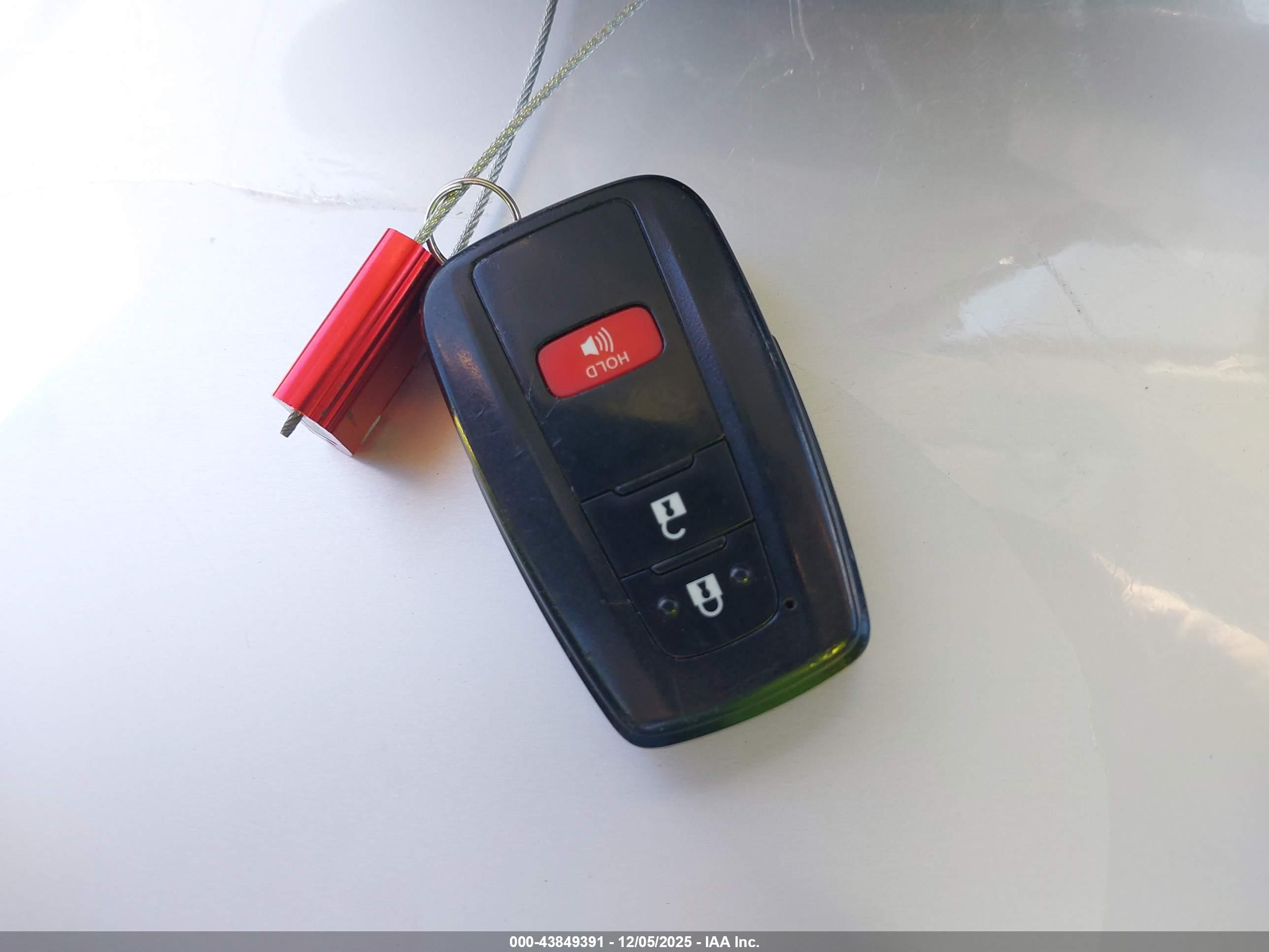 TOYOTA PRIUS image 11