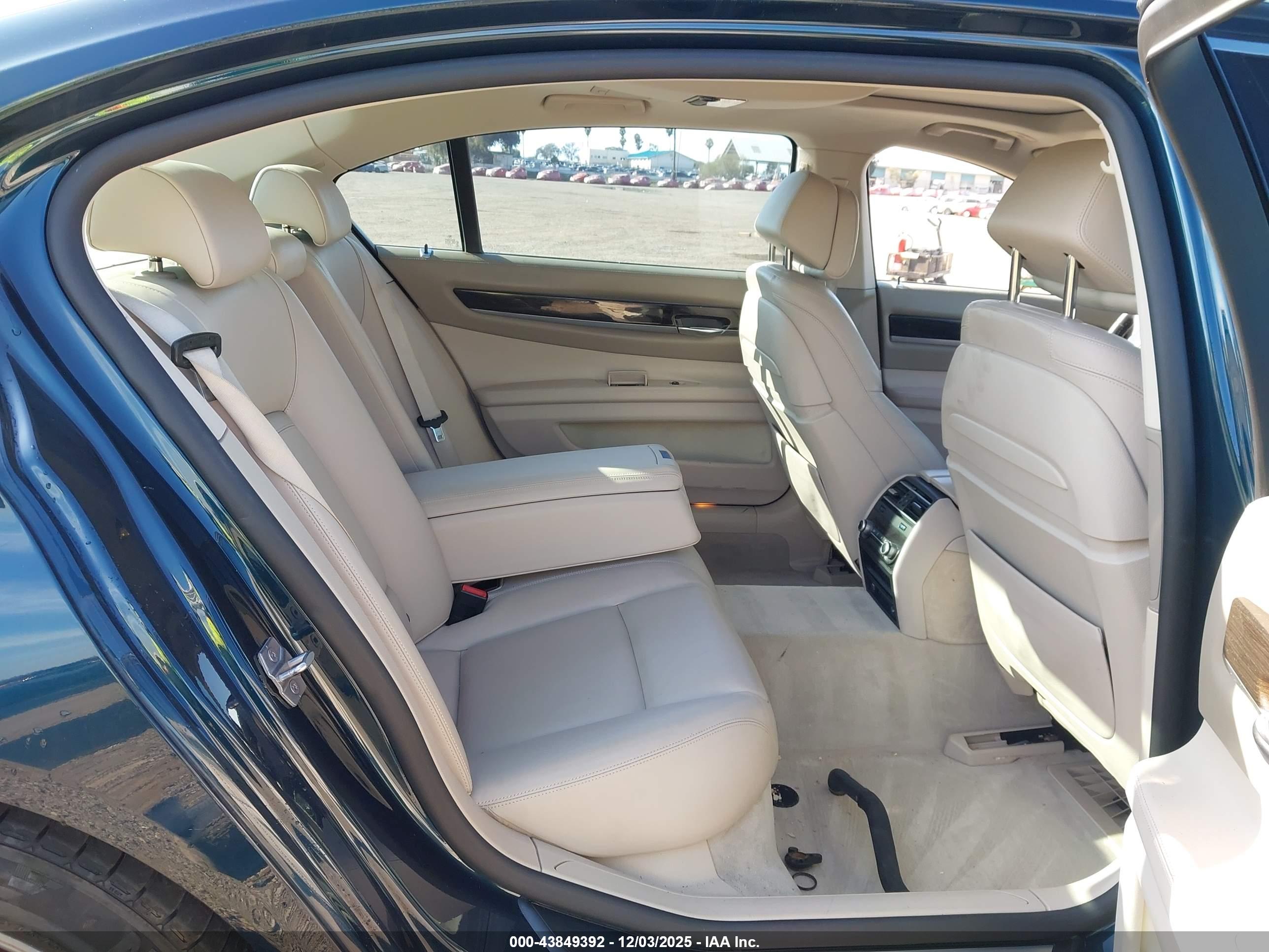 BMW 740LI image 8