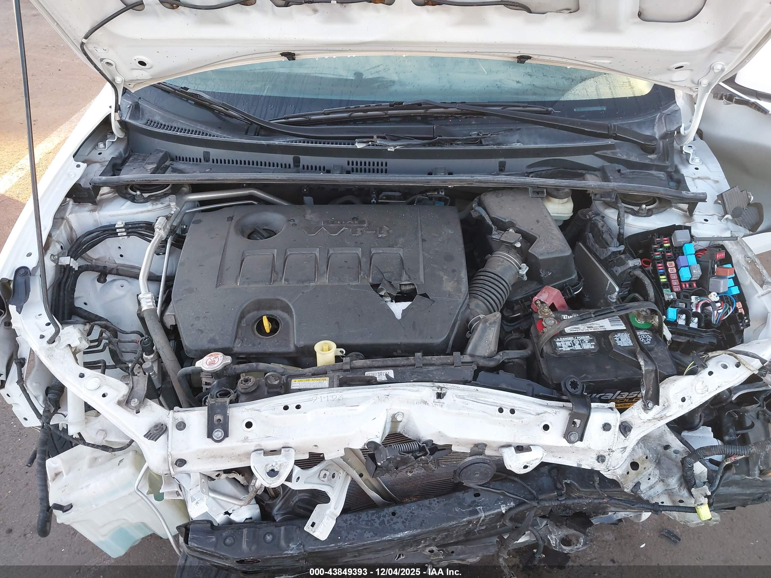 TOYOTA COROLLA image 10