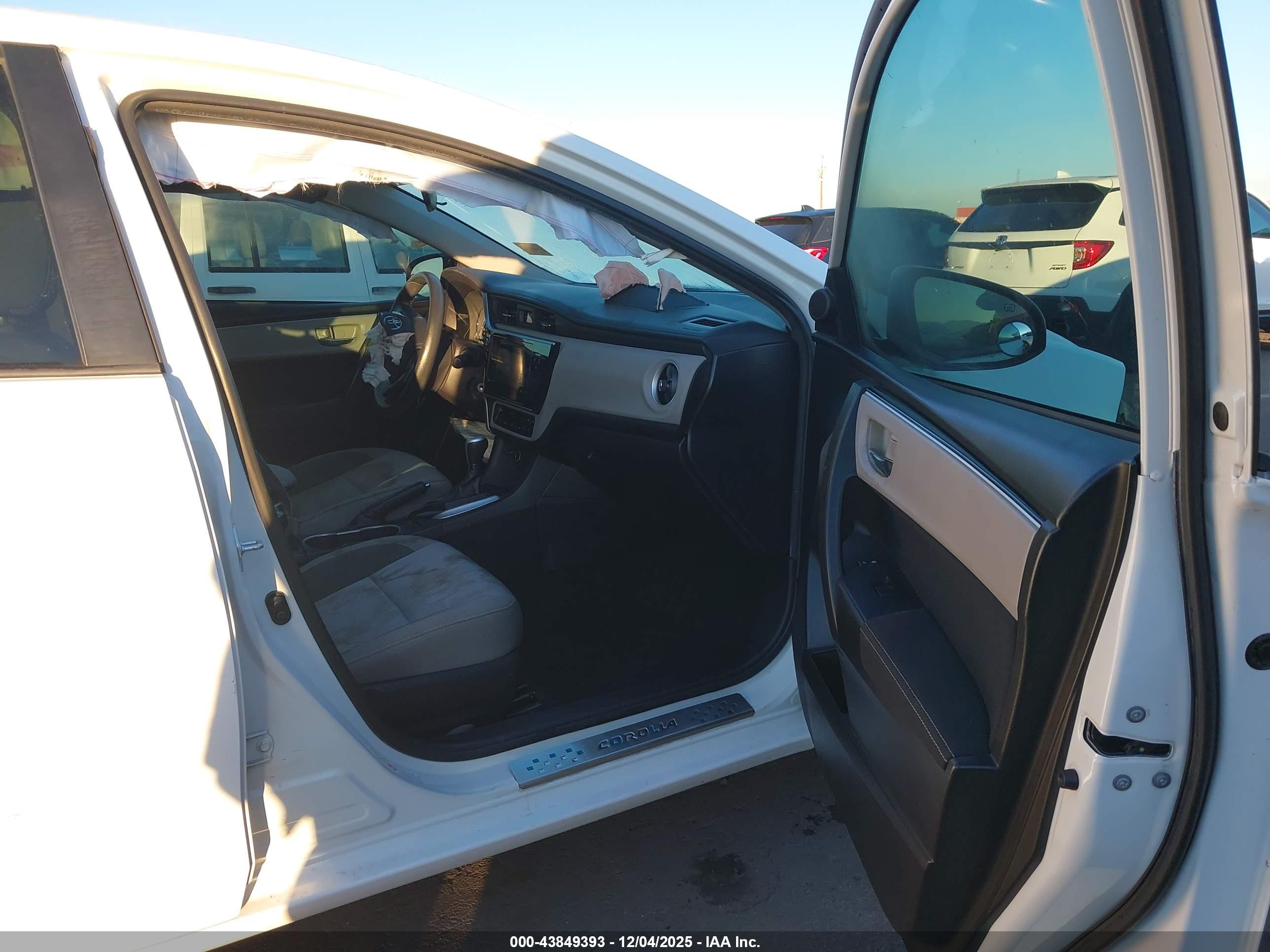 TOYOTA COROLLA image 5