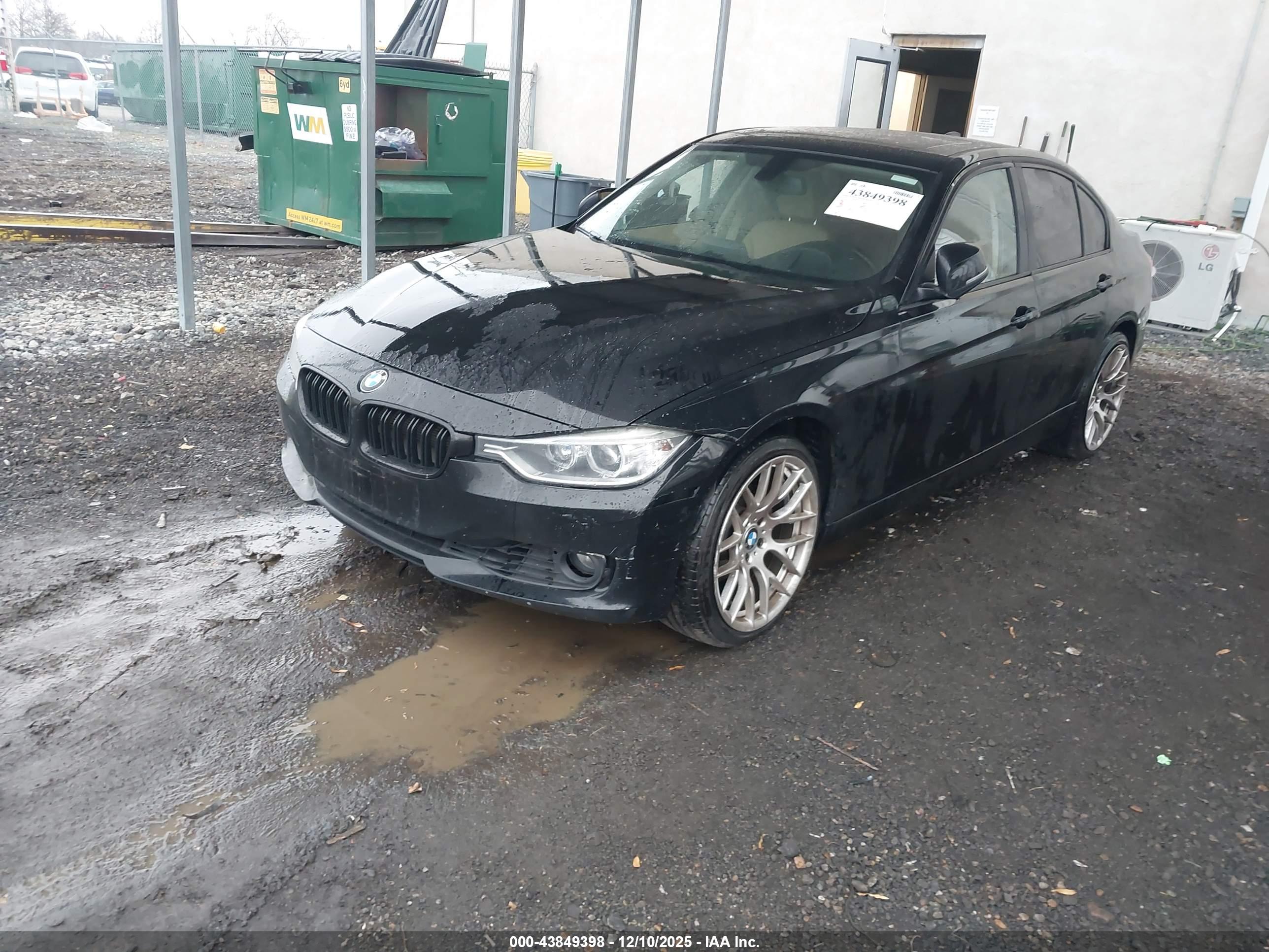 BMW 328I image 2