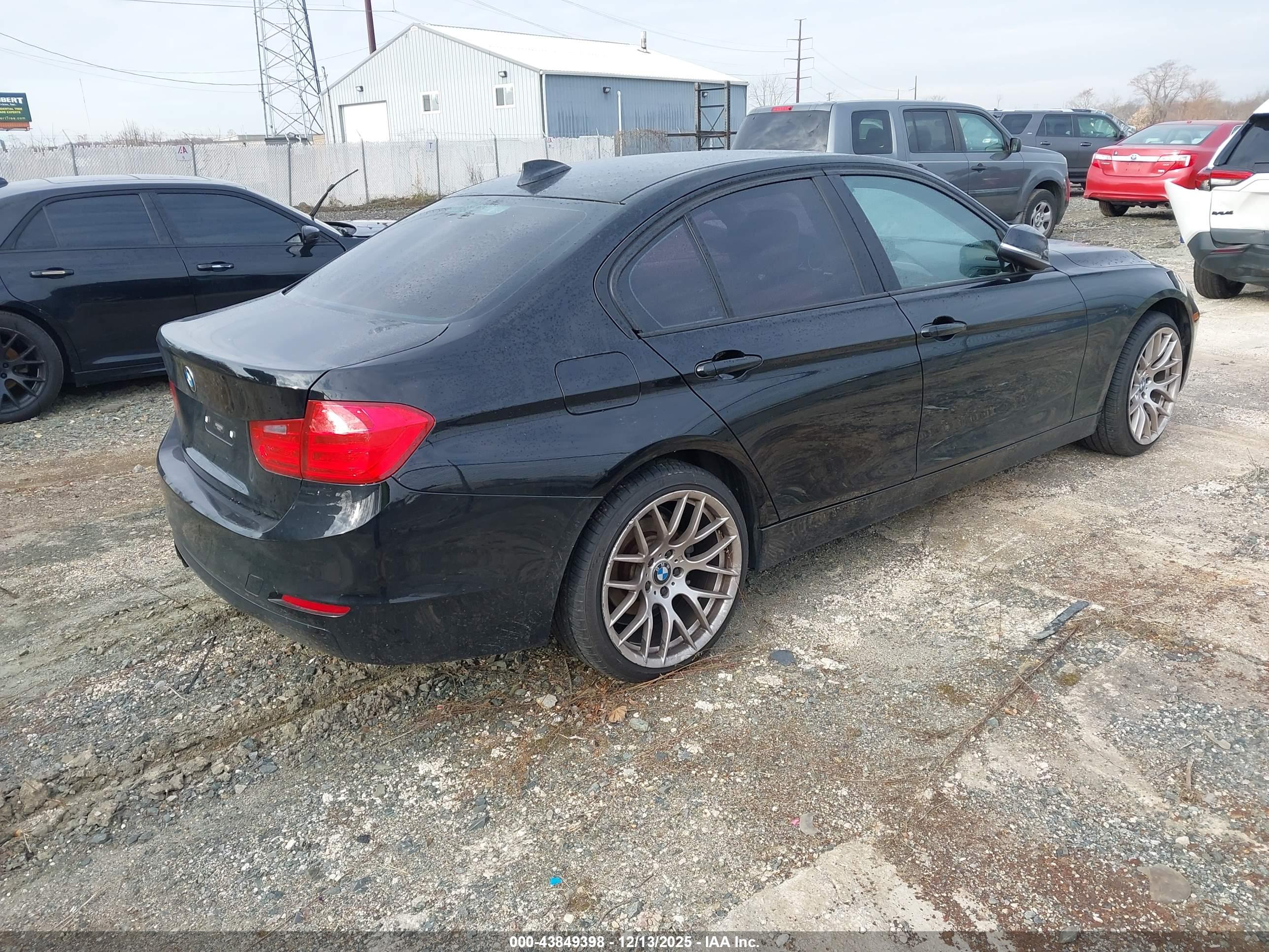 BMW 328I image 4