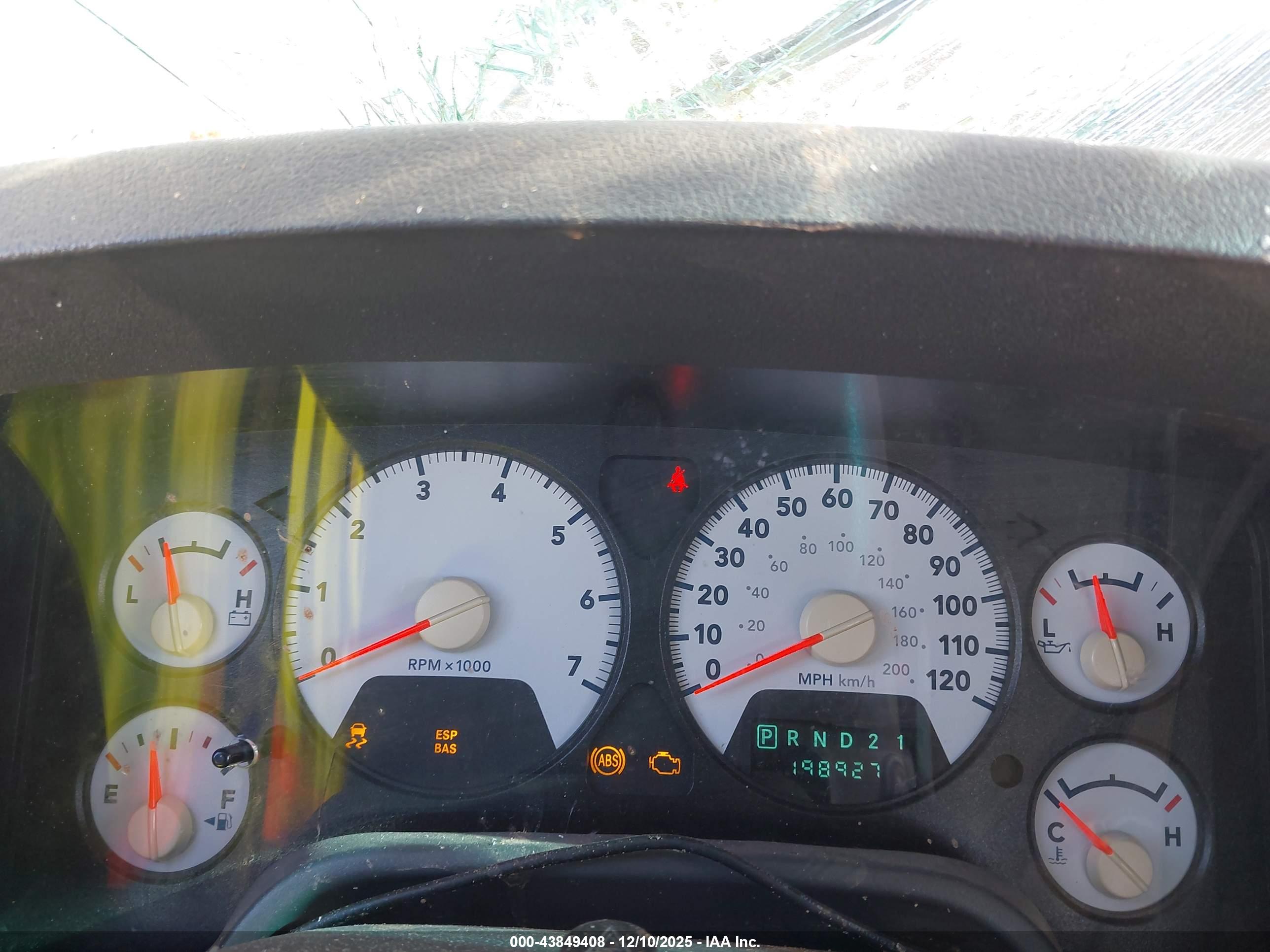 DODGE RAM image 7