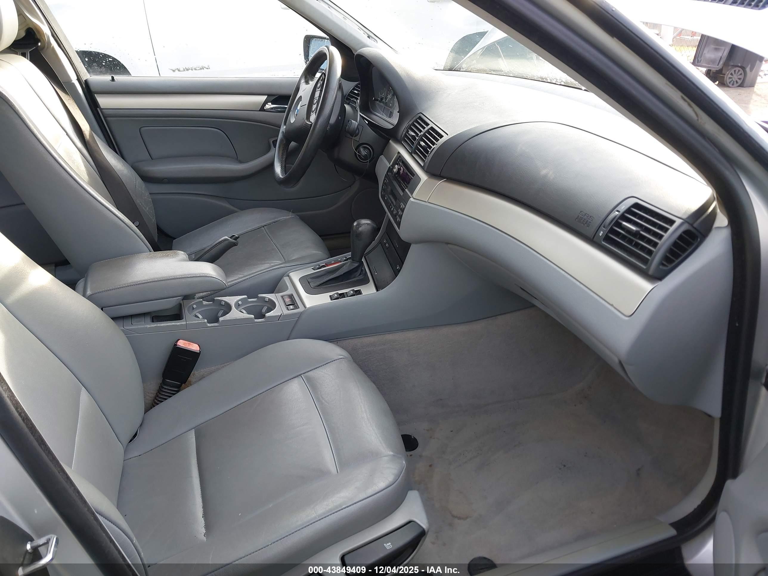 BMW 325I image 5
