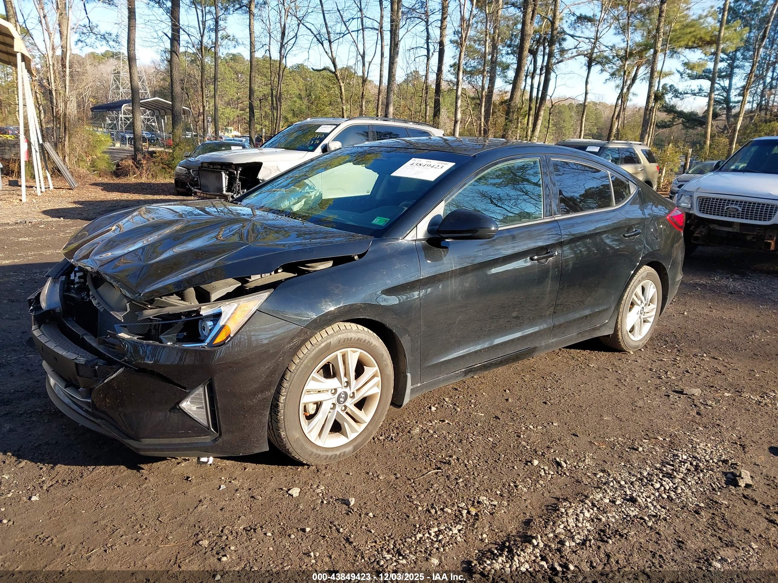 HYUNDAI ELANTRA image 2