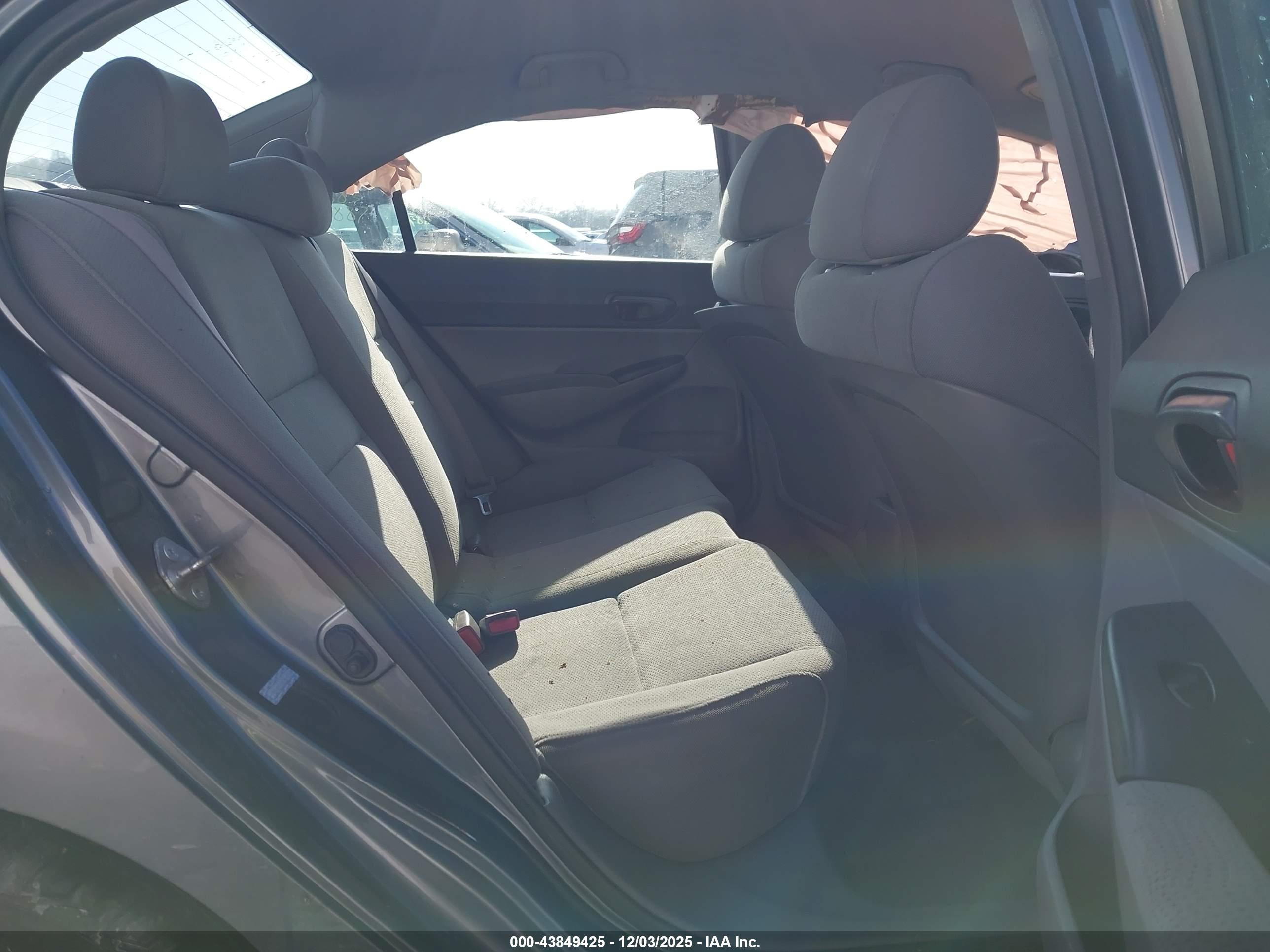 HONDA CIVIC image 8
