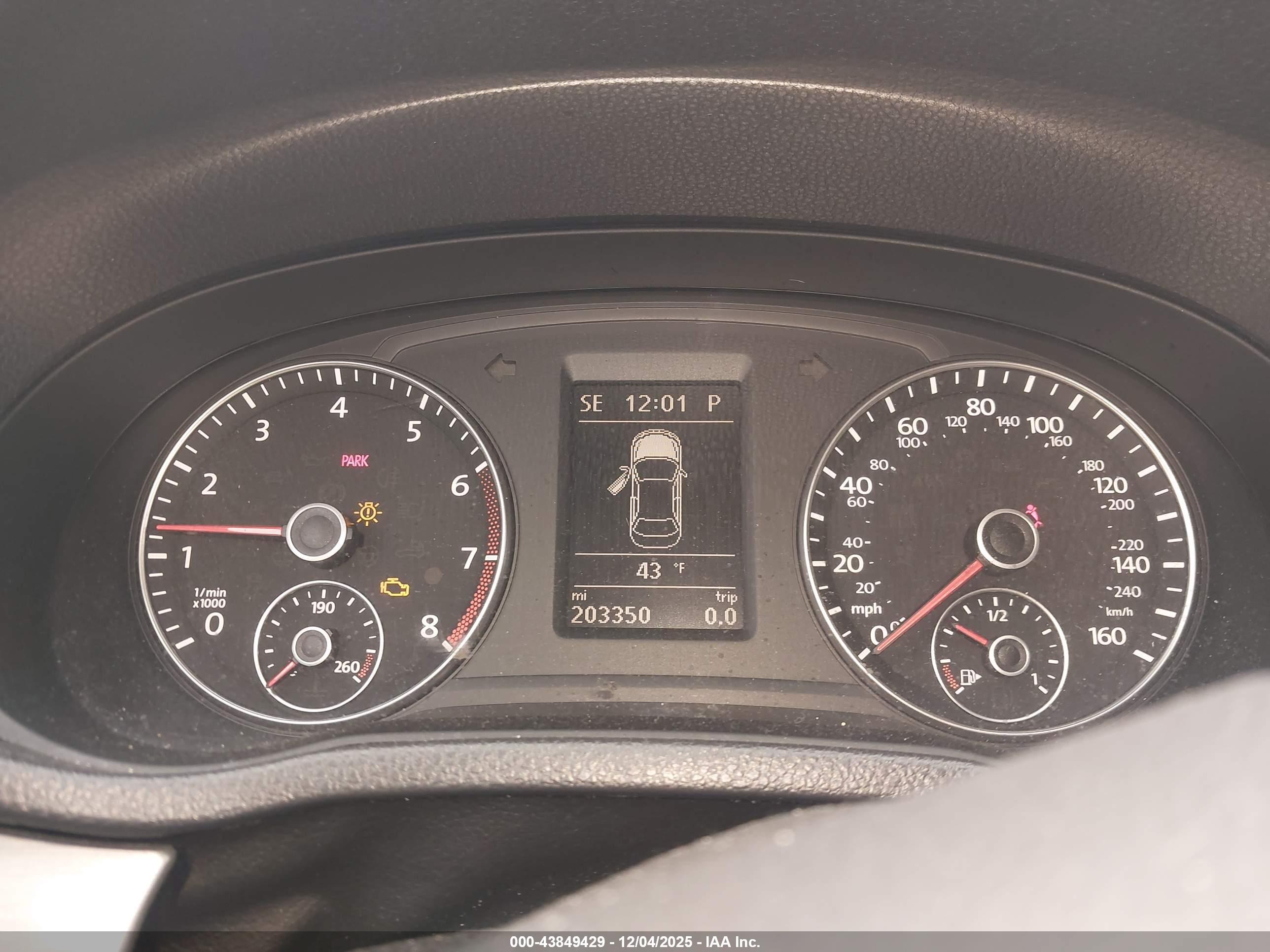 VOLKSWAGEN PASSAT image 7