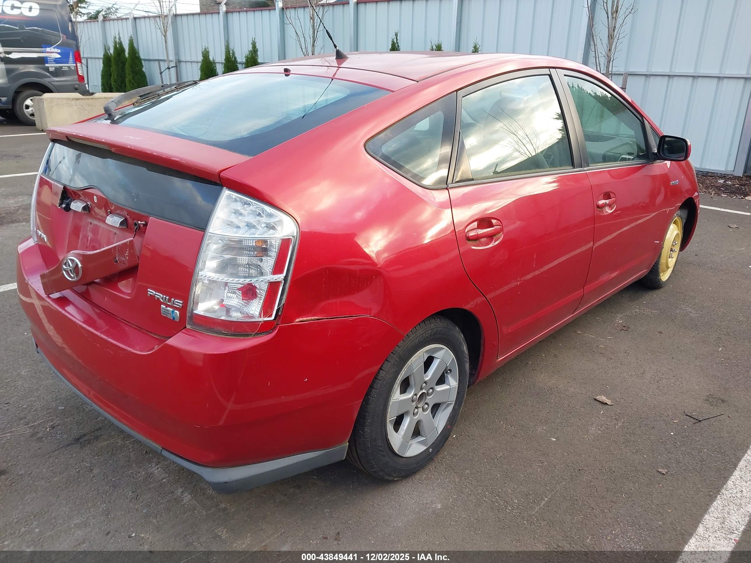 TOYOTA PRIUS image 4