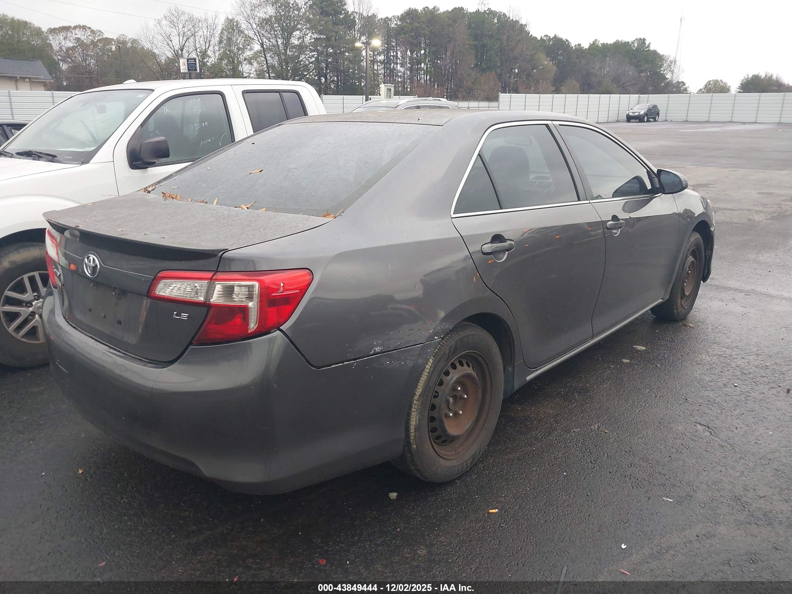 TOYOTA CAMRY image 4