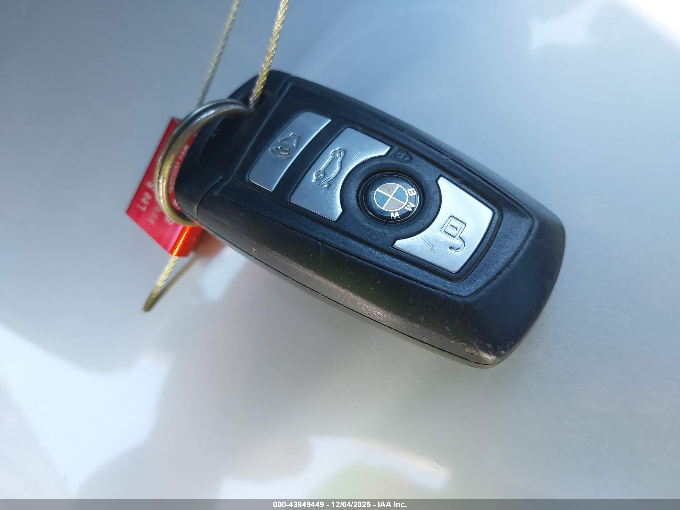 BMW 528I image 11