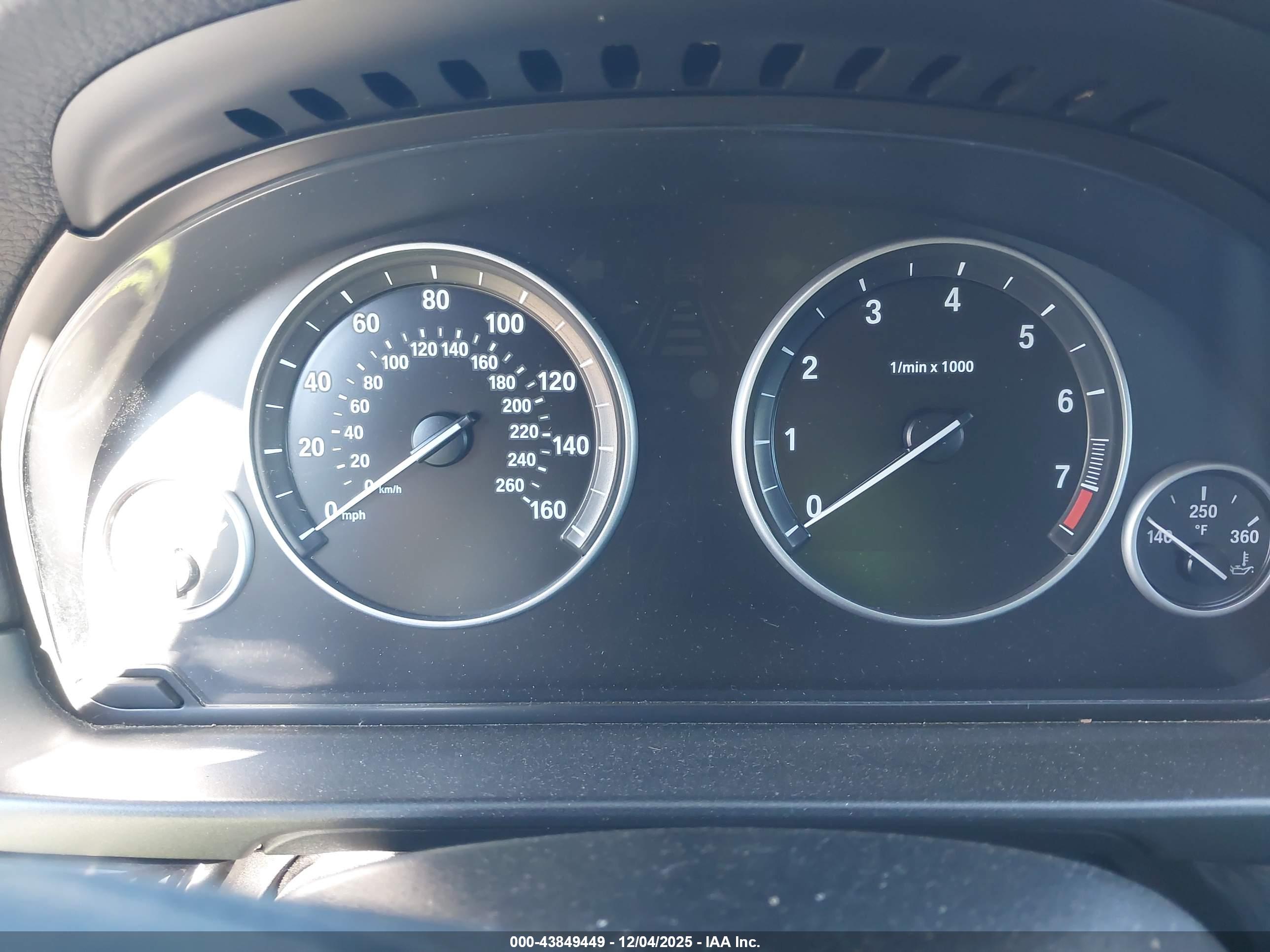 BMW 528I image 7